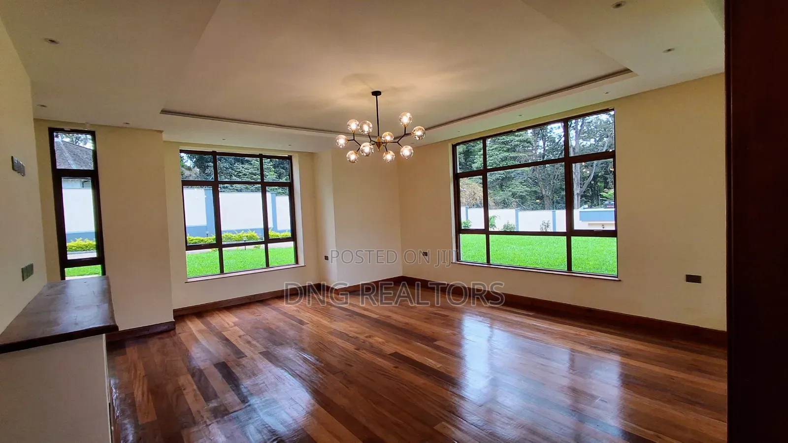 5bdrm Villa in Rosslyn for sale in Rosslyn