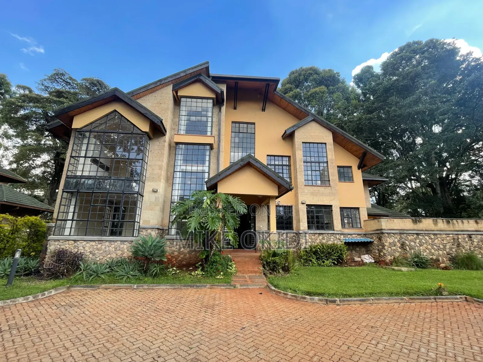 5bdrm Mansion in Hardy for sale in Hardy
