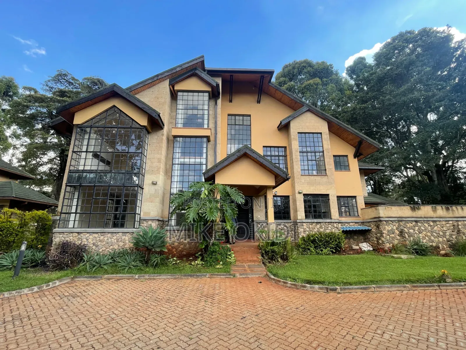 5bdrm Mansion in Hardy for sale in Hardy