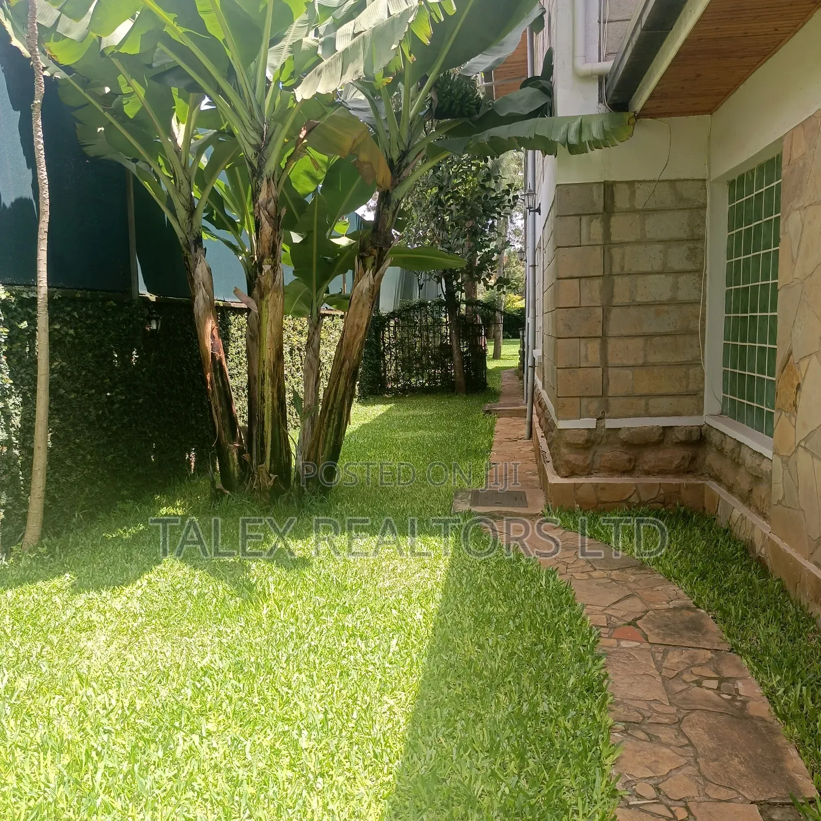 4bdrm Mansion in Call Me, Runda for rent in Runda