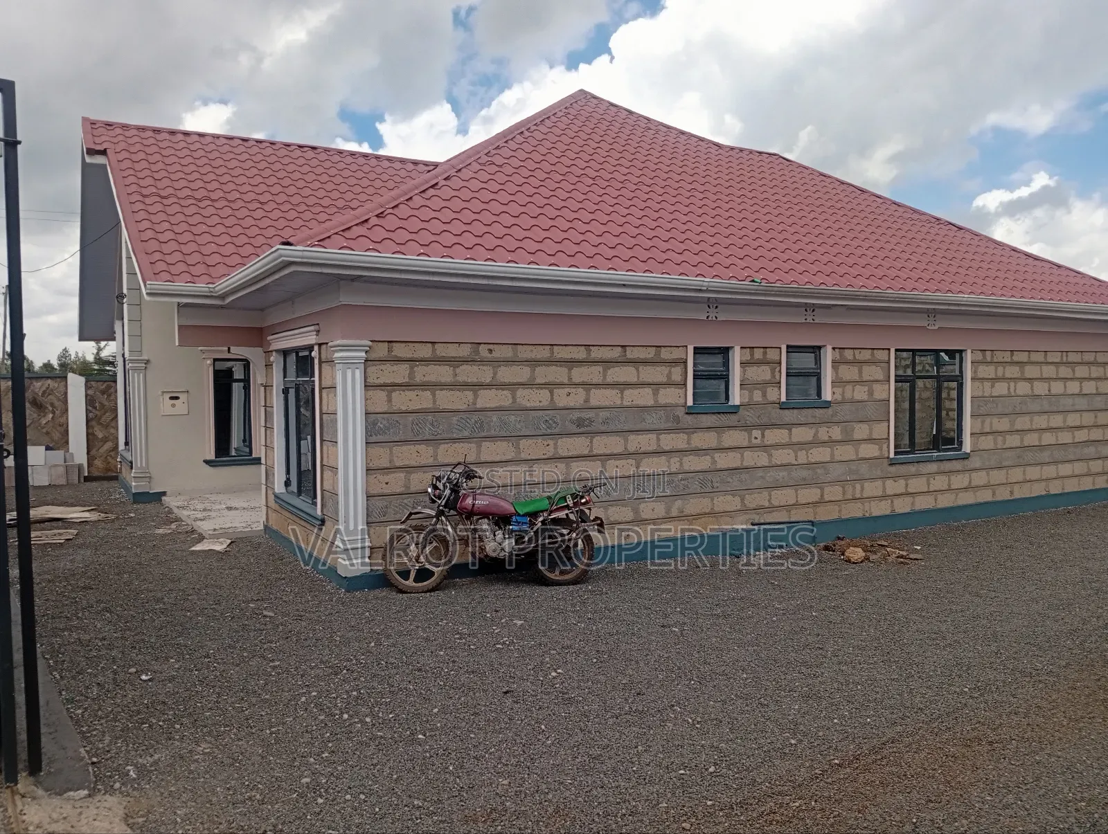 4bdrm Bungalow in Matasia for sale in Matasia