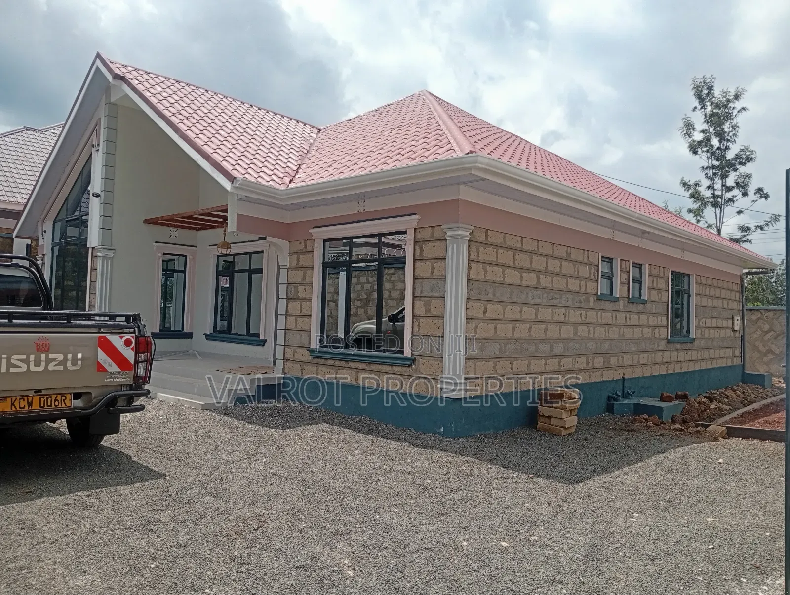 4bdrm Bungalow in Matasia for sale in Matasia