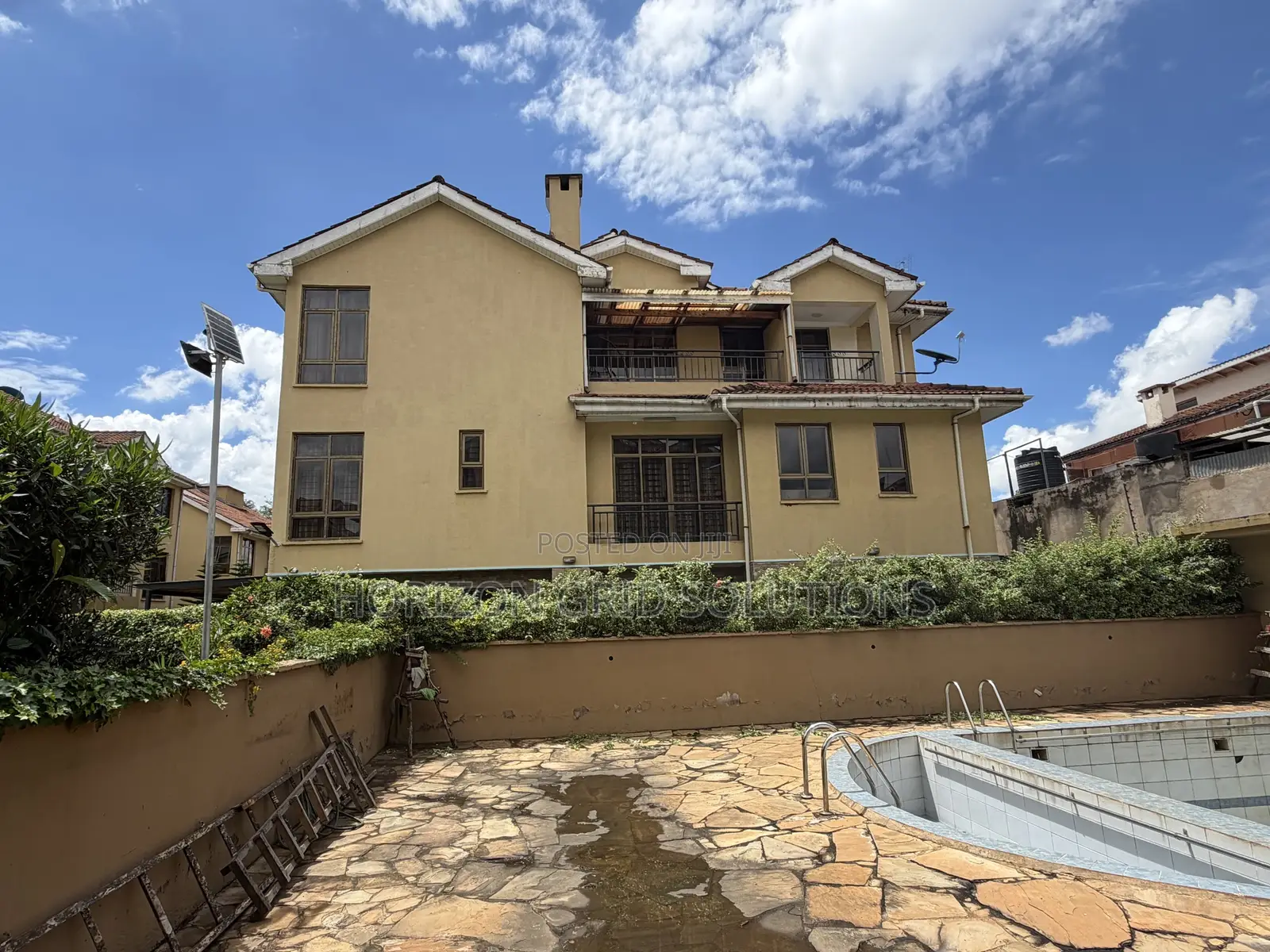 6bdrm Mansion in Treeline, Lavington for sale in Lavington
