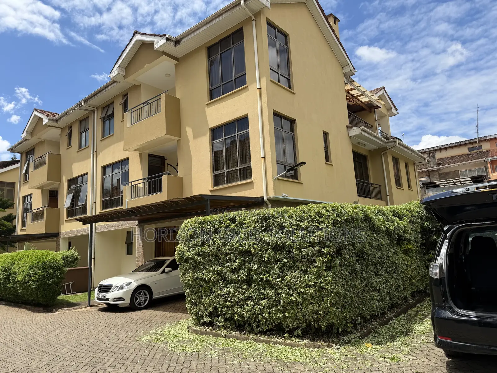 6bdrm Mansion in Treeline, Lavington for sale in Lavington