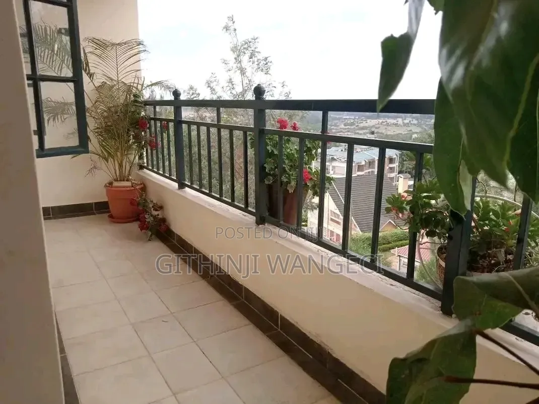 5bdrm Mansion in Kerarapon for sale in Kerarapon