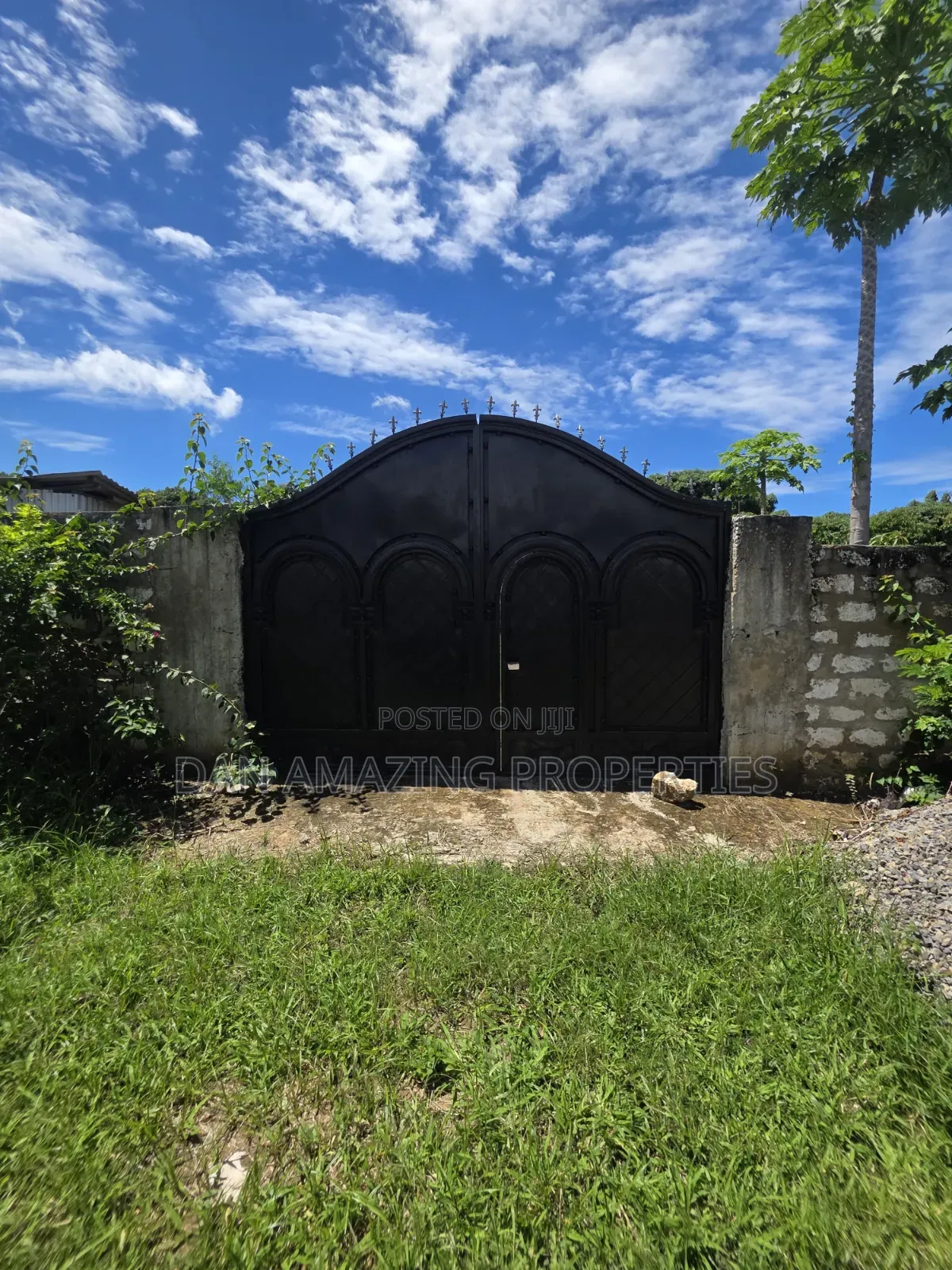 50 by 100 Plot Mtwapa Kizingitini for Sale Fully Fenced With Perimeter in Mtwapa
