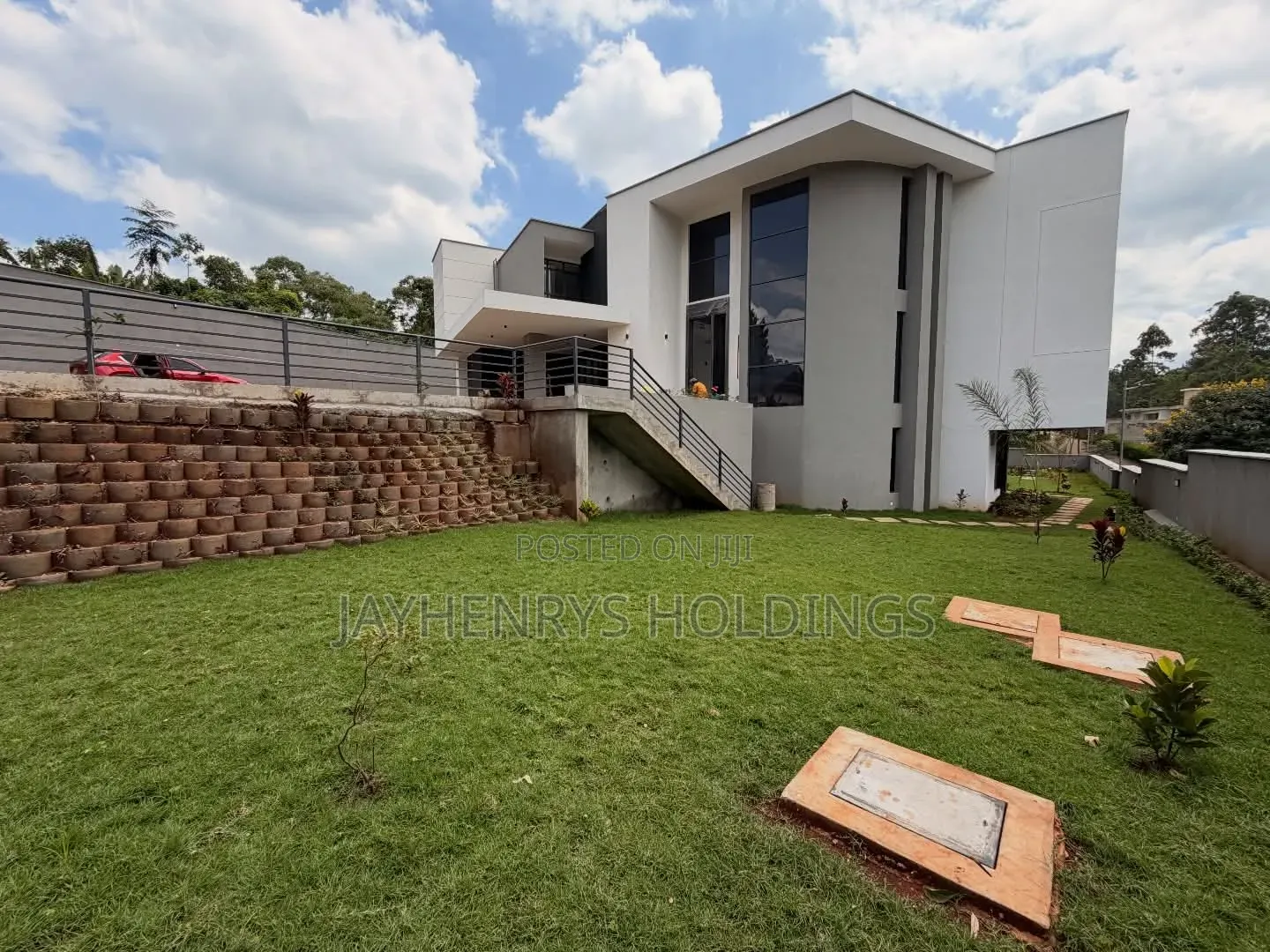5bdrm Villa in Nyari for sale in Nyari