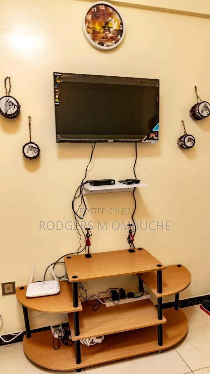 Furnished Studio Apartment in Valley Arcade for rent in Valley Arcade