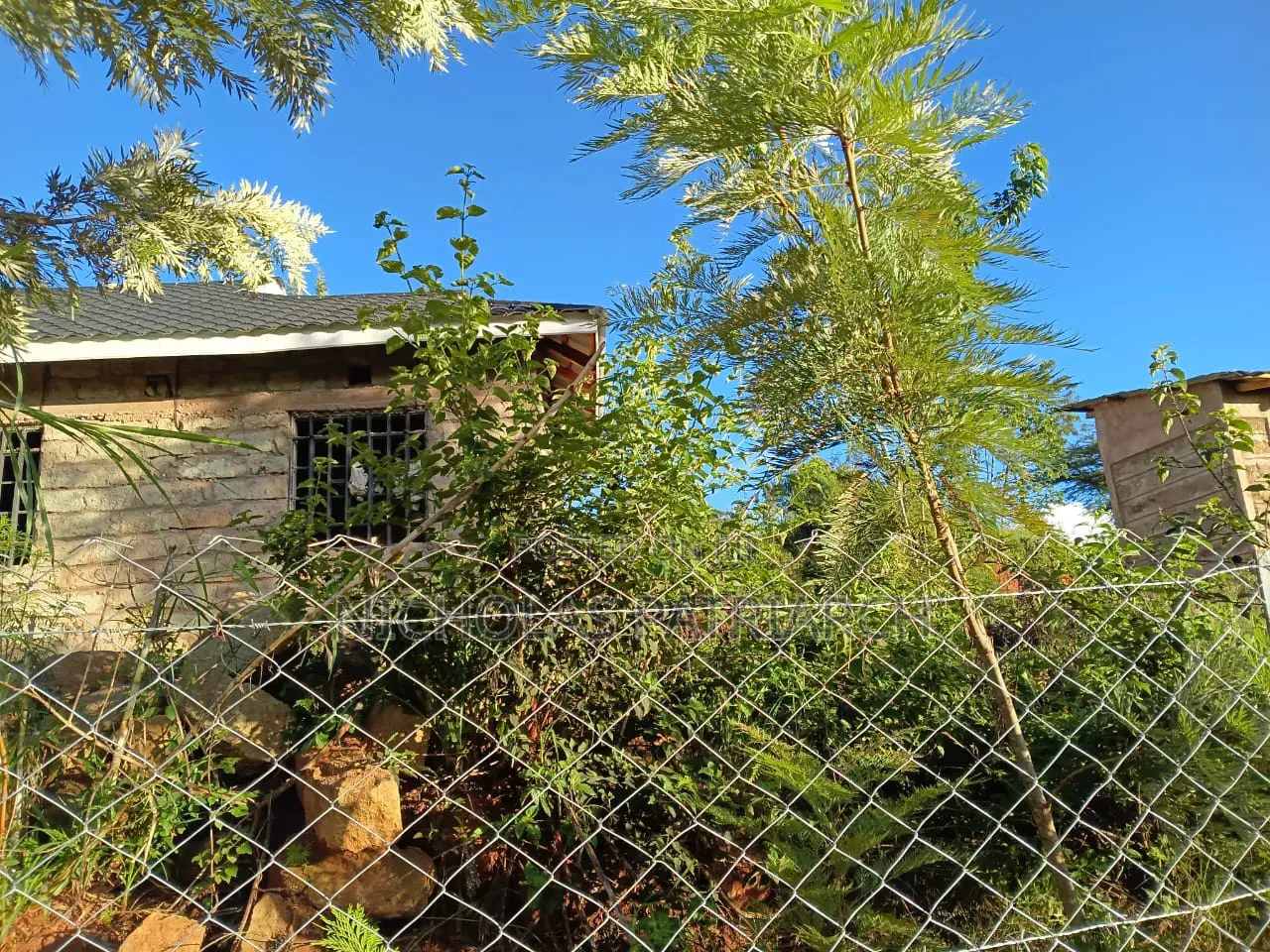 1 Acre With Semi Finished House at Machakos Kimutwa at 4m in Kalama