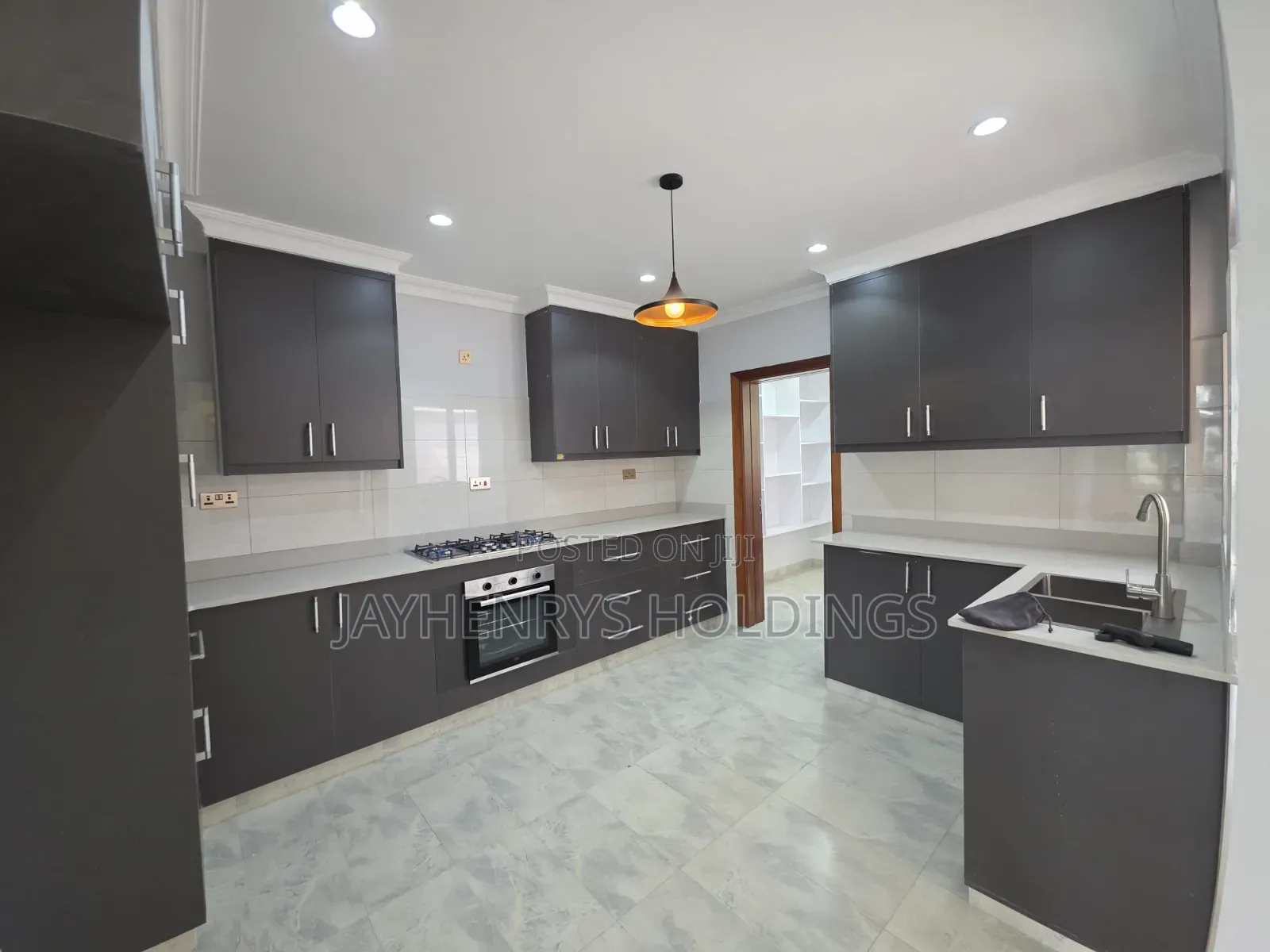 3bdrm Maisonette in Thome for rent in Thome