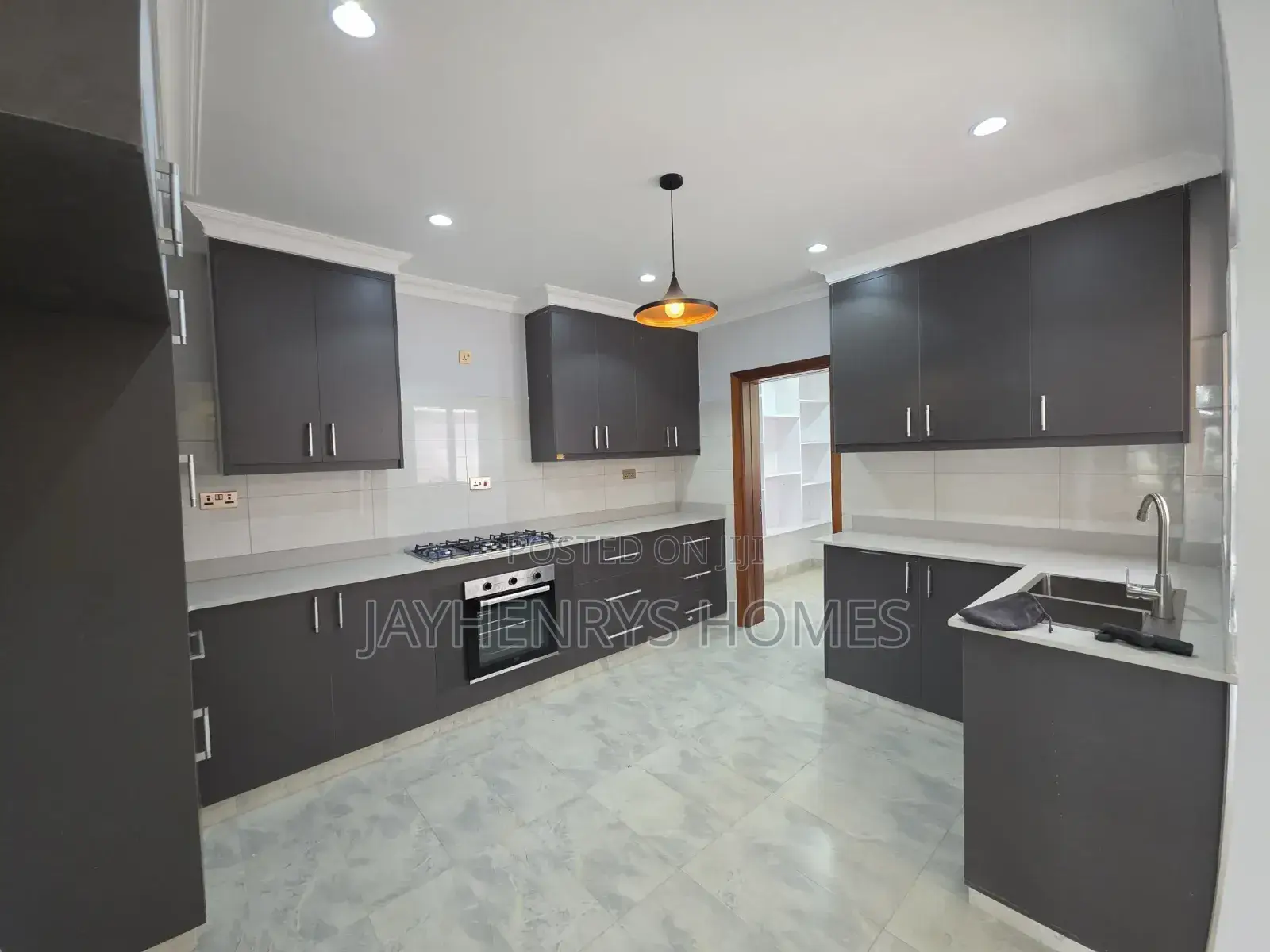 3bdrm Maisonette in Thome for rent in Thome