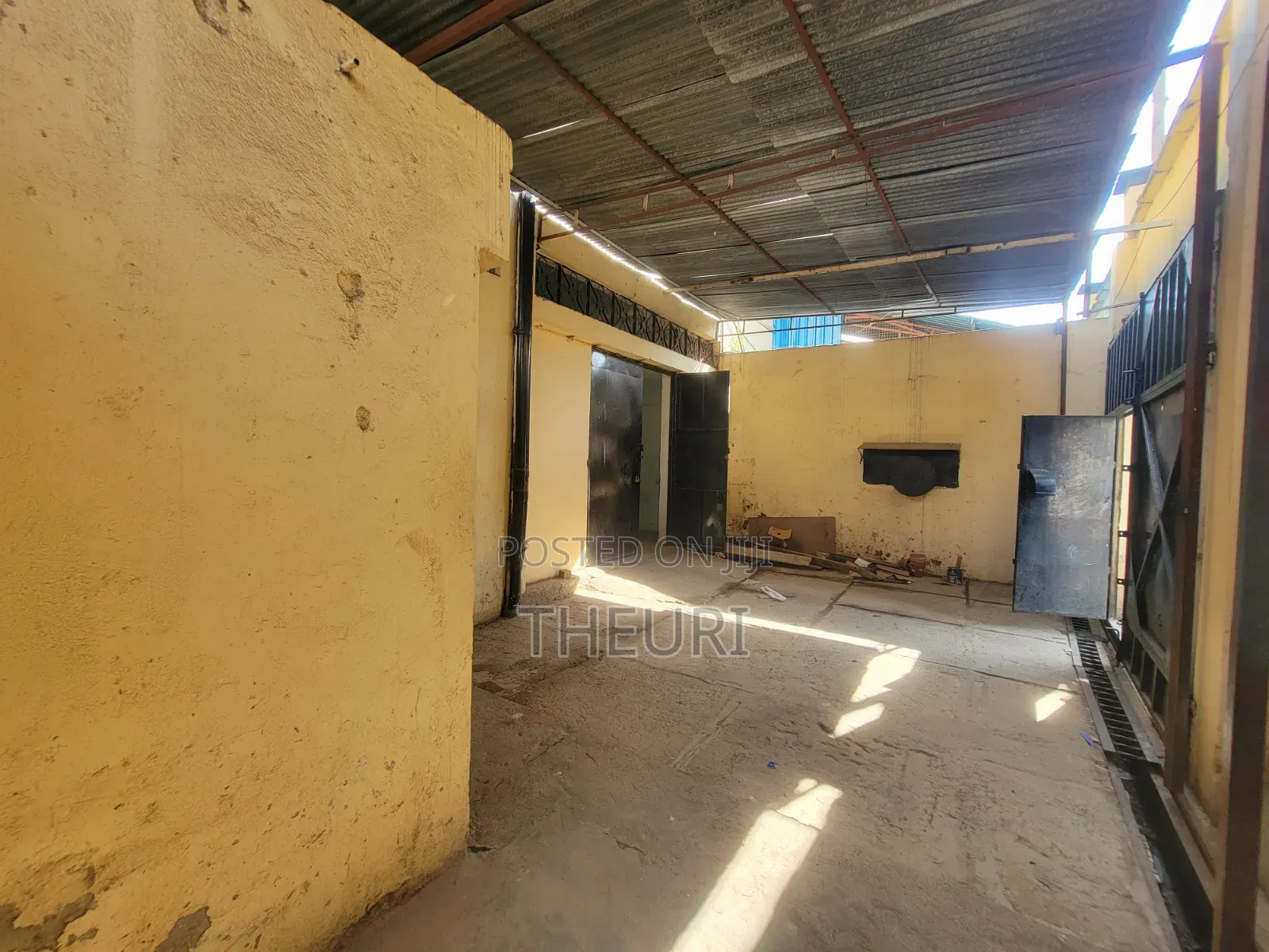 Around 1800sqft Godown/Warehouse to Let in Industrial Area in Industrial Area (Nairobi)