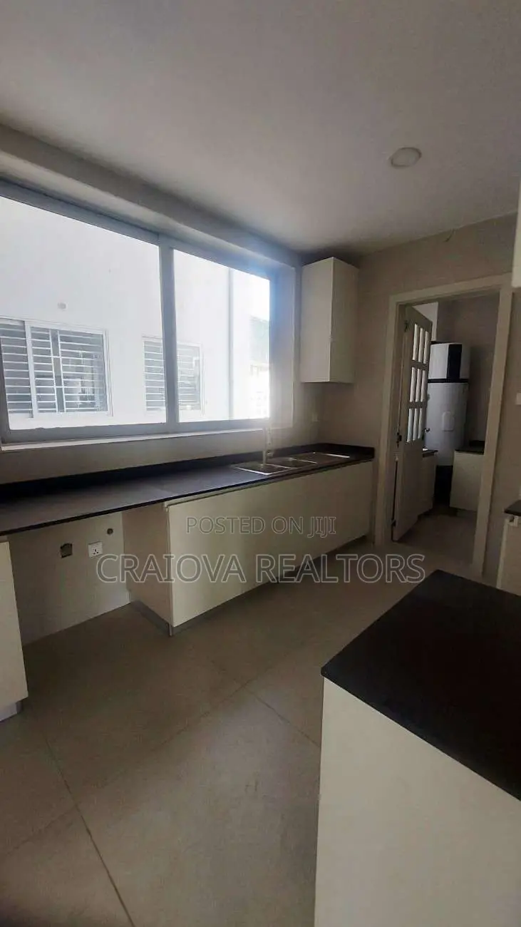 4bdrm Duplex in Spring Valley for rent in Spring Valley