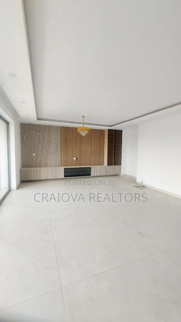 4bdrm Duplex in Spring Valley for rent in Spring Valley