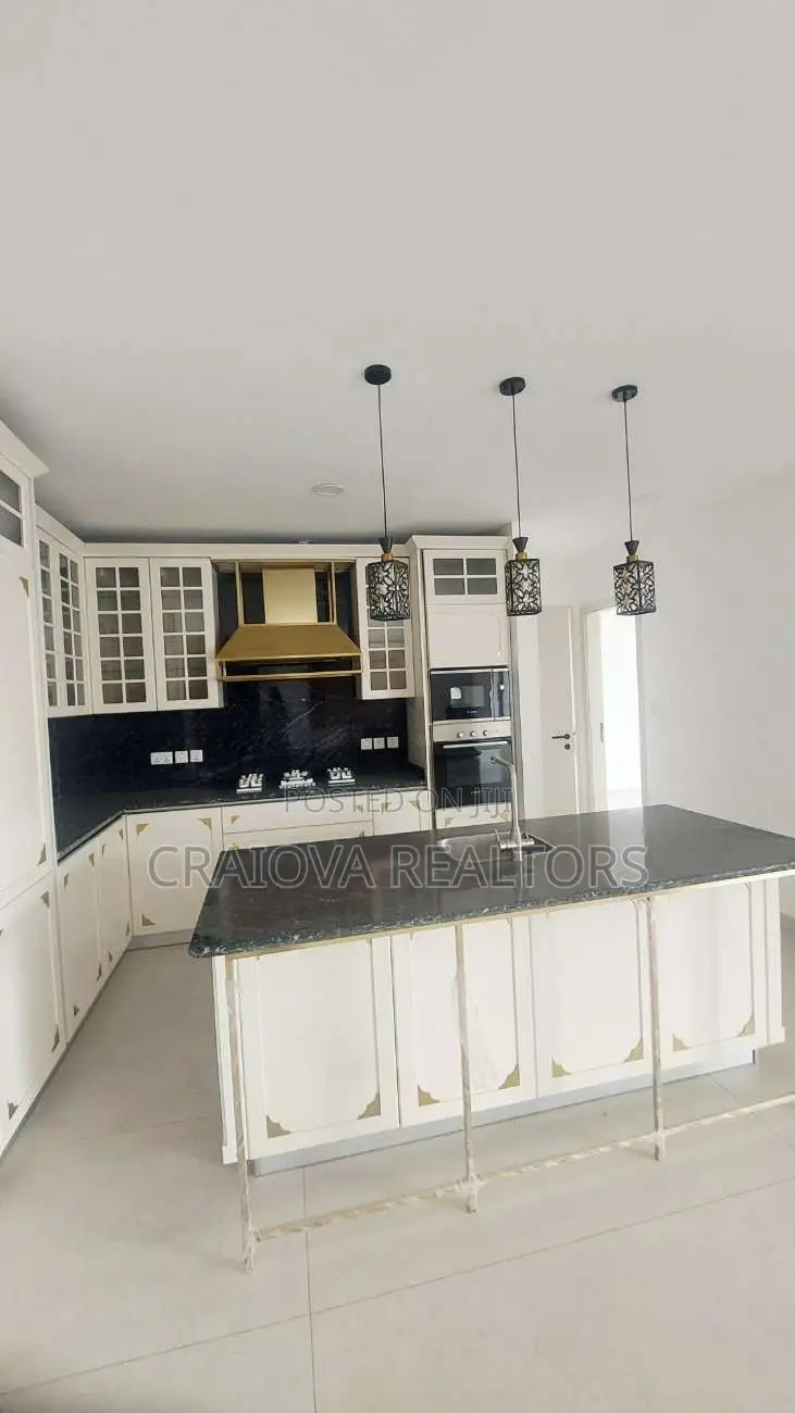 4bdrm Duplex in Spring Valley for rent in Spring Valley