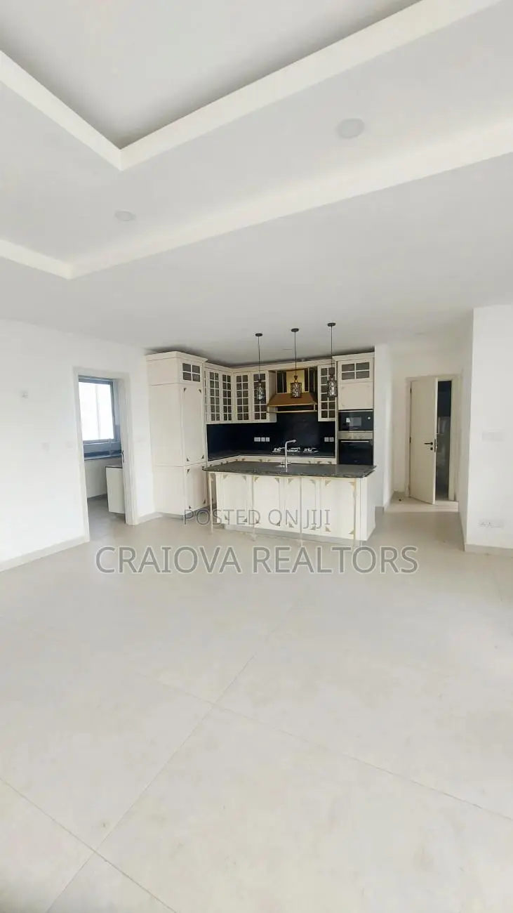 4bdrm Duplex in Spring Valley for sale in Spring Valley