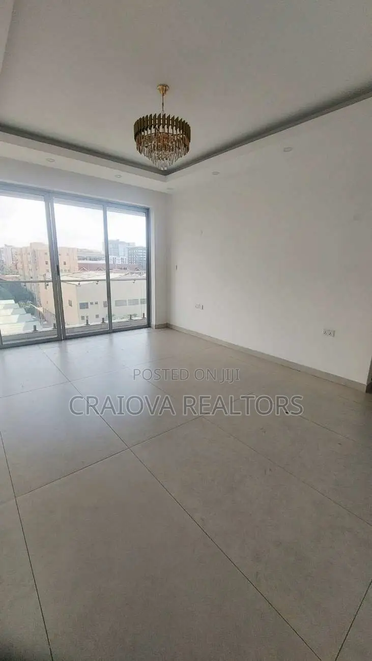 4bdrm Duplex in Spring Valley for sale in Spring Valley
