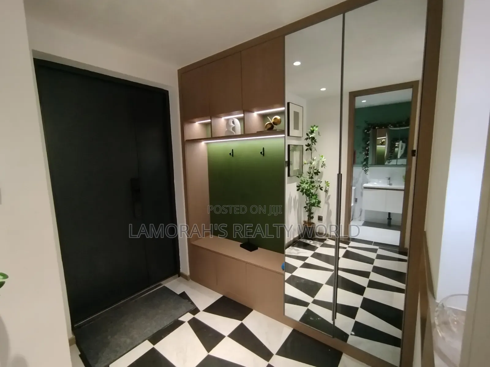 3bdrm Apartment in Westlands, Raphta Road Area for sale in Raphta Road Area