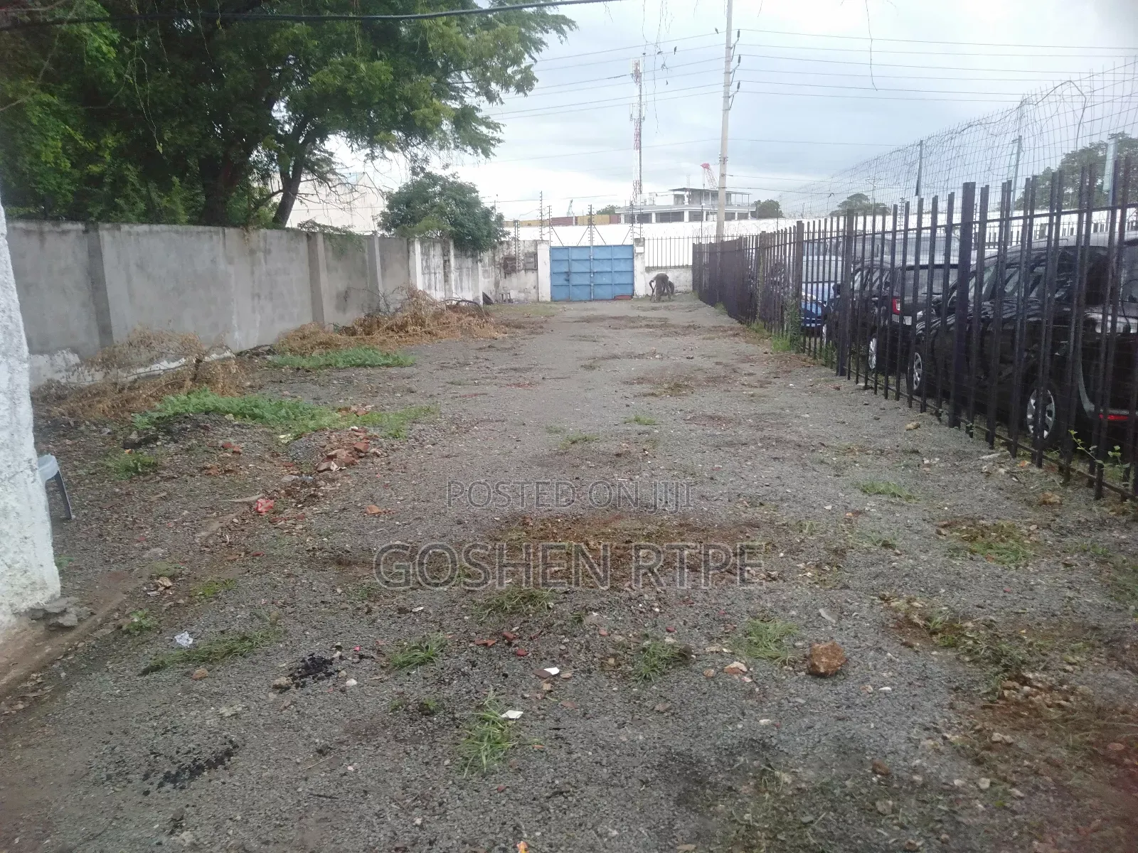 Prime Yard/Showroom at to Let at Mbaraki Mombasa City (Island) in Mbaraki
