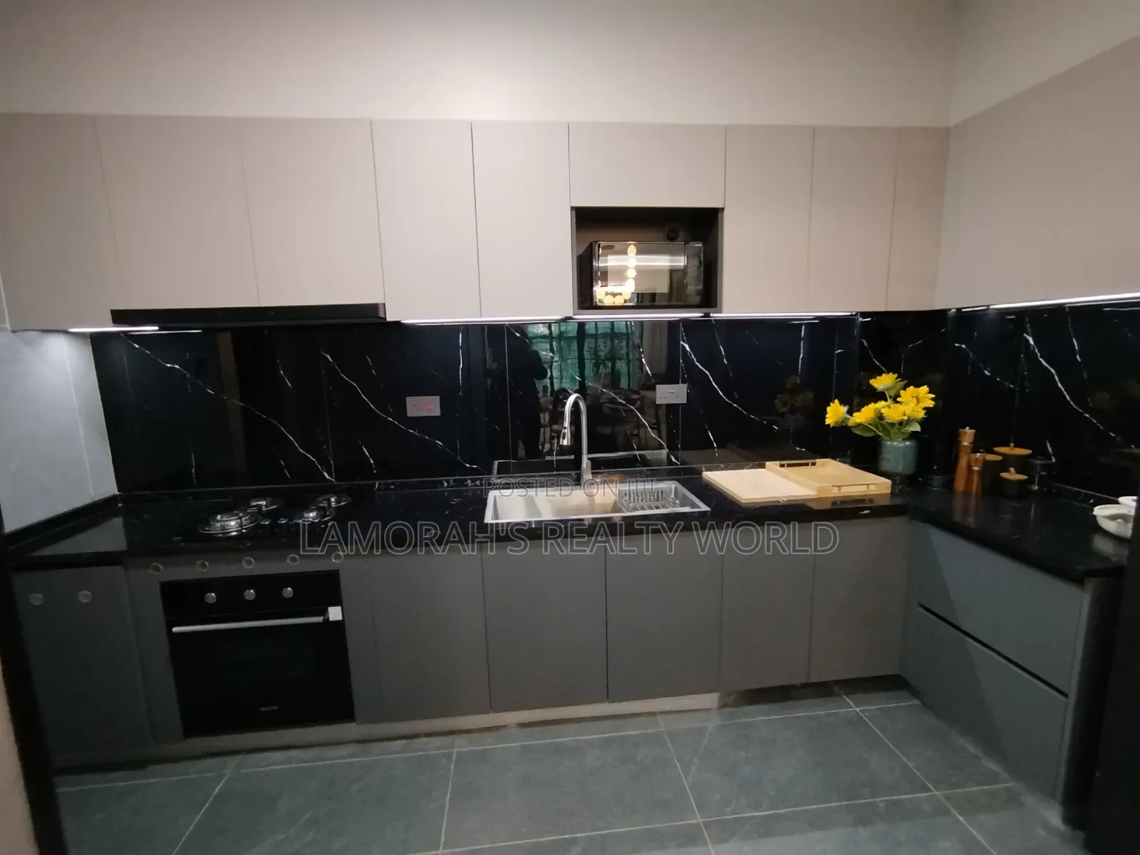 3bdrm Apartment in Westlands, Raphta Road Area for sale in Raphta Road Area