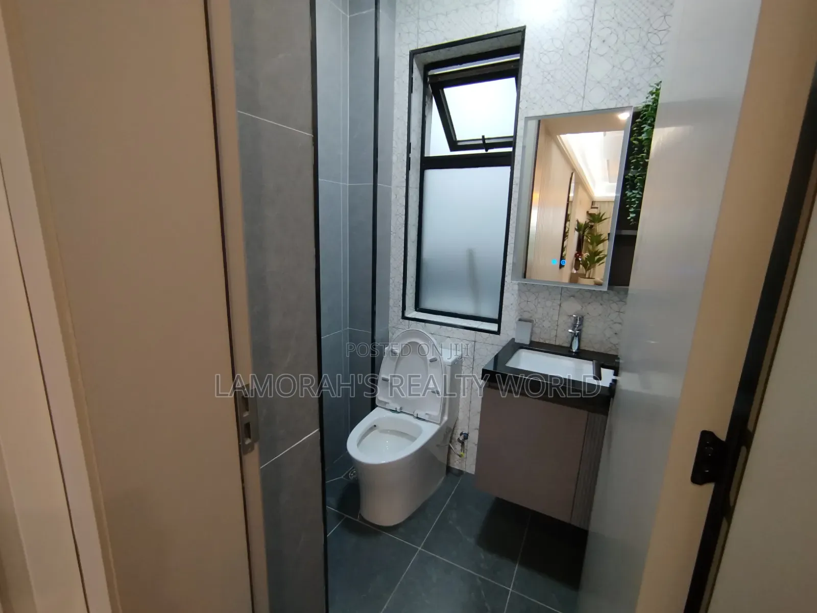 2bdrm Apartment in Westlands, Raphta Road Area for sale in Raphta Road Area