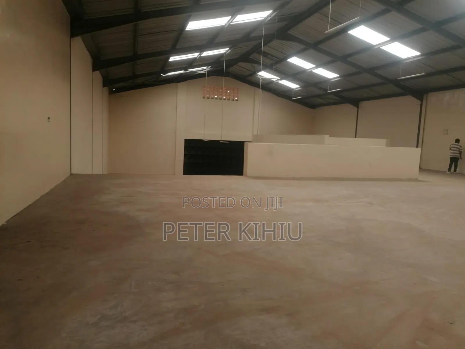 Godown to Let 10000sqft in Juja in Kenyatta Road / Theta 