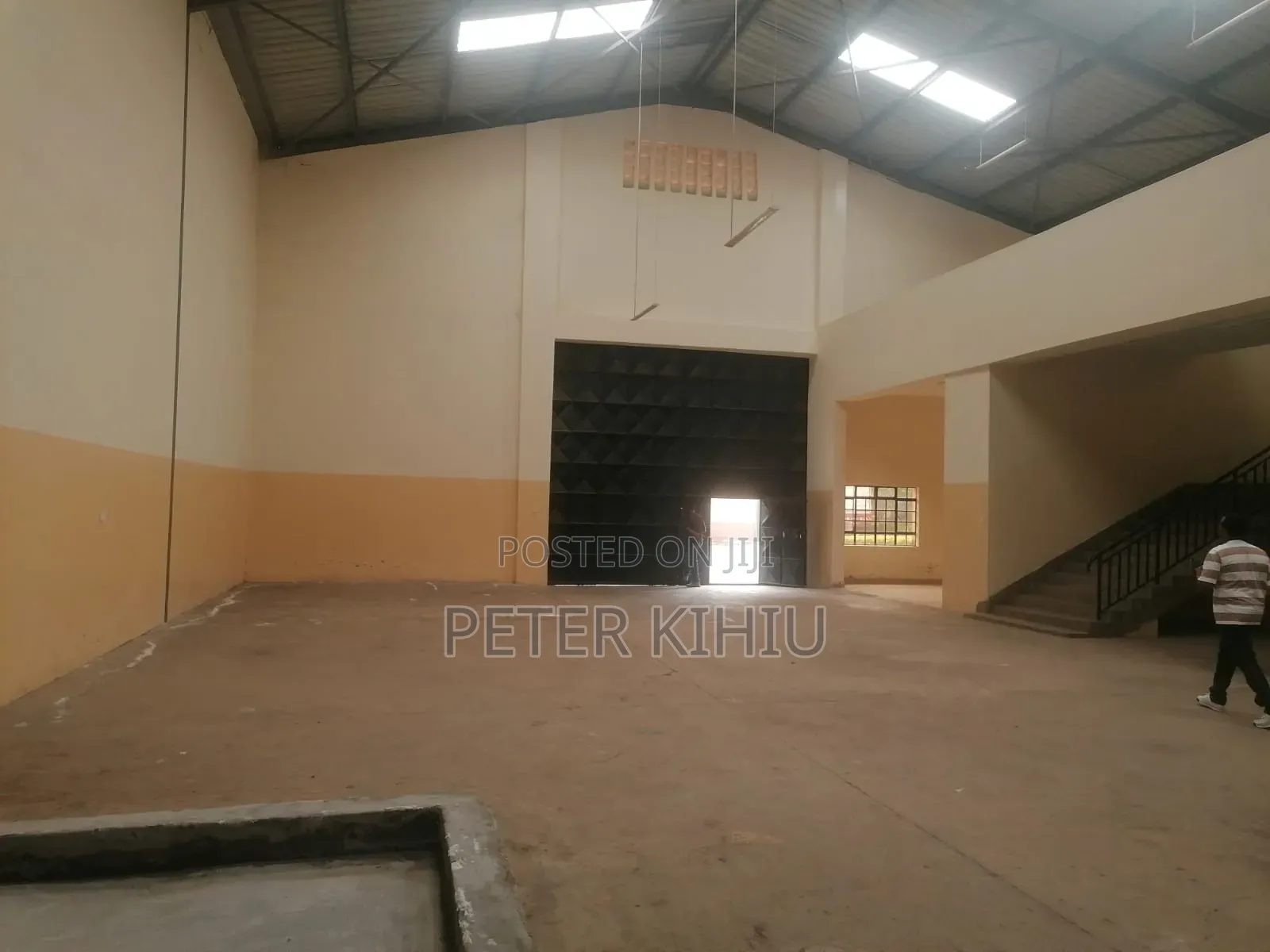 Godown to Let 10000sqft in Juja in Kenyatta Road / Theta 