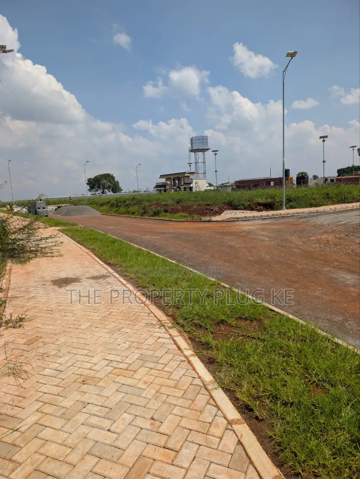100 by 100 (1/4 Acre) Serviced Plots for Sale Kiambu in Kiambu / Kiambu 