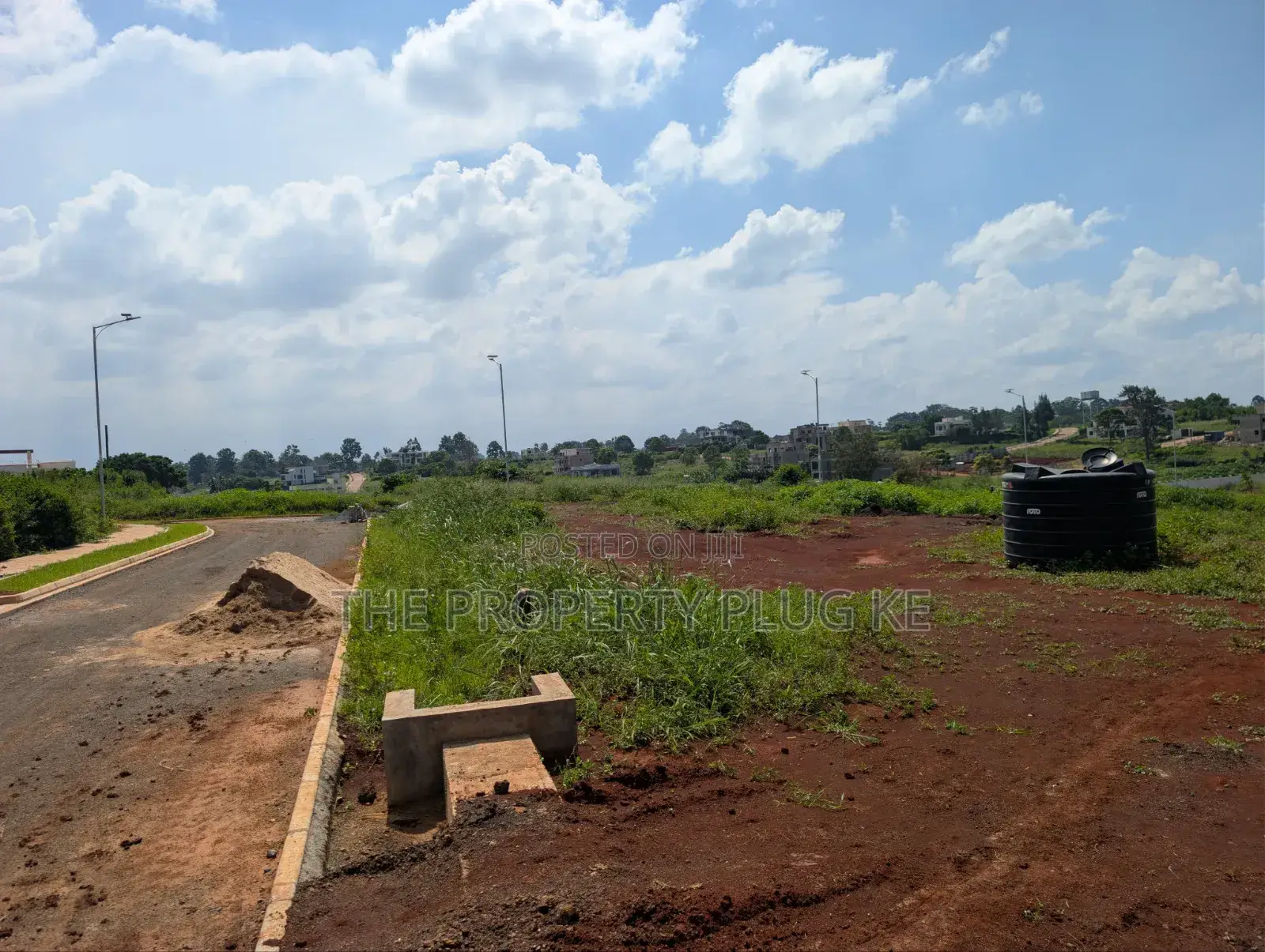 100 by 100 (1/4 Acre) Serviced Plots for Sale Kiambu in Kiambu / Kiambu 