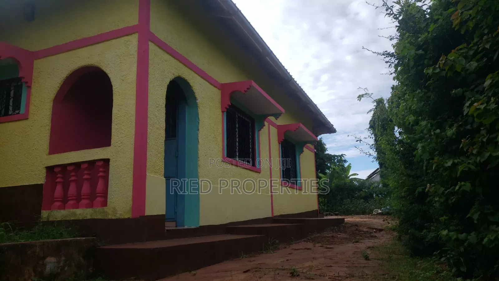 3bdrm Bungalow in Thalatha, Malindi for sale in Malindi