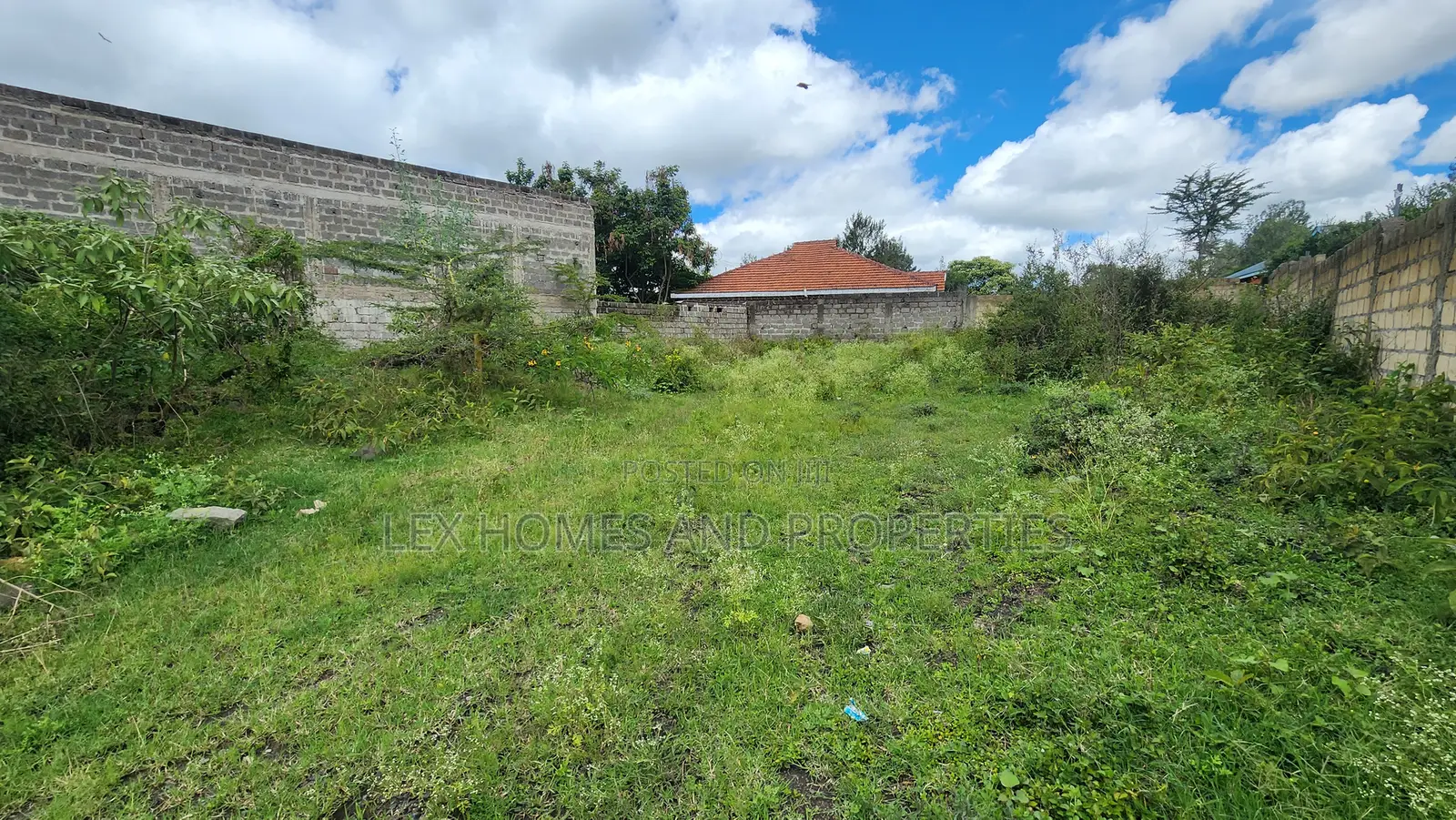 1/8 Plot With Full Perimeter Wall Ksh6m in Rimpa