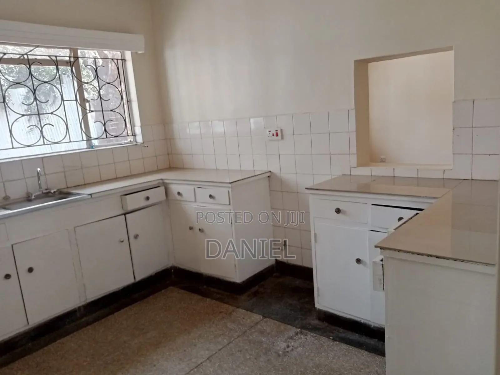 1bdrm Block of Flats in Eastchurch Road for sale in Raphta Road Area
