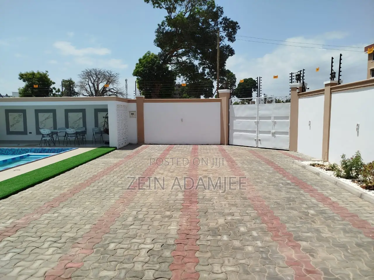 Furnished 4bdrm House in Town Centre for sale in Town Centre