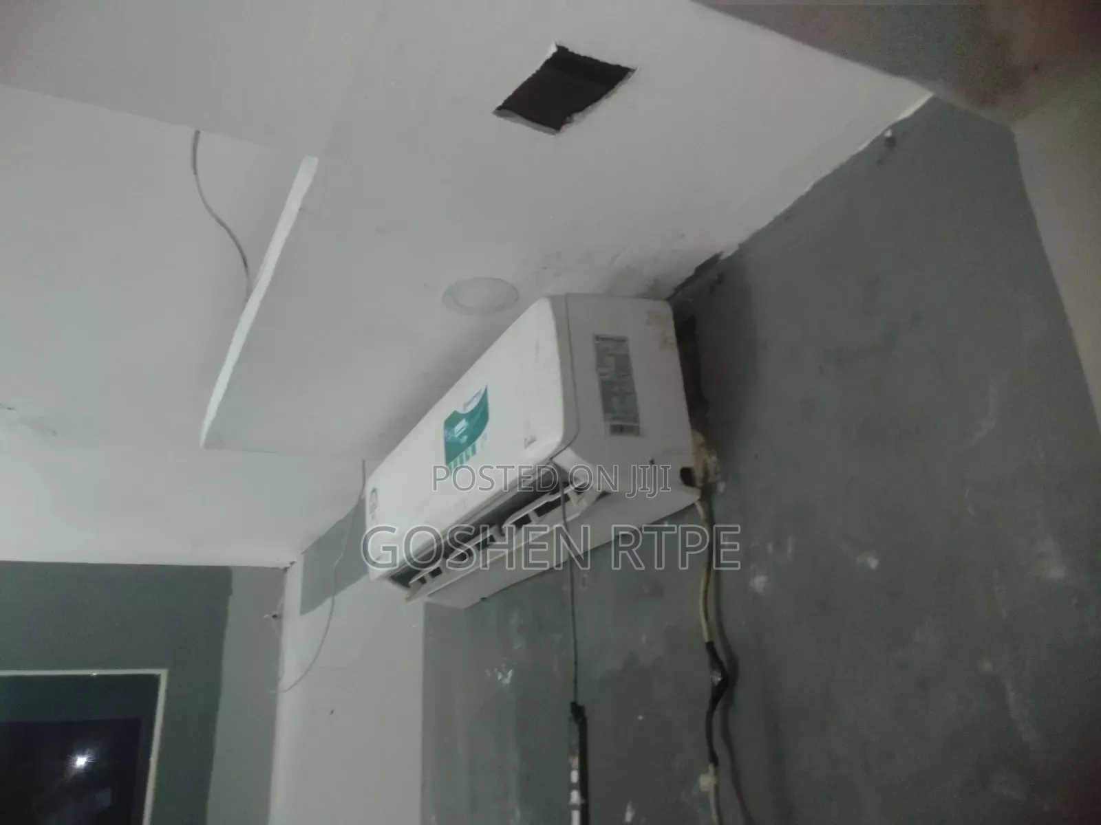 Fabulous Shop/Office to Let at Mbaraki Mombasa City (Island) in Mbaraki