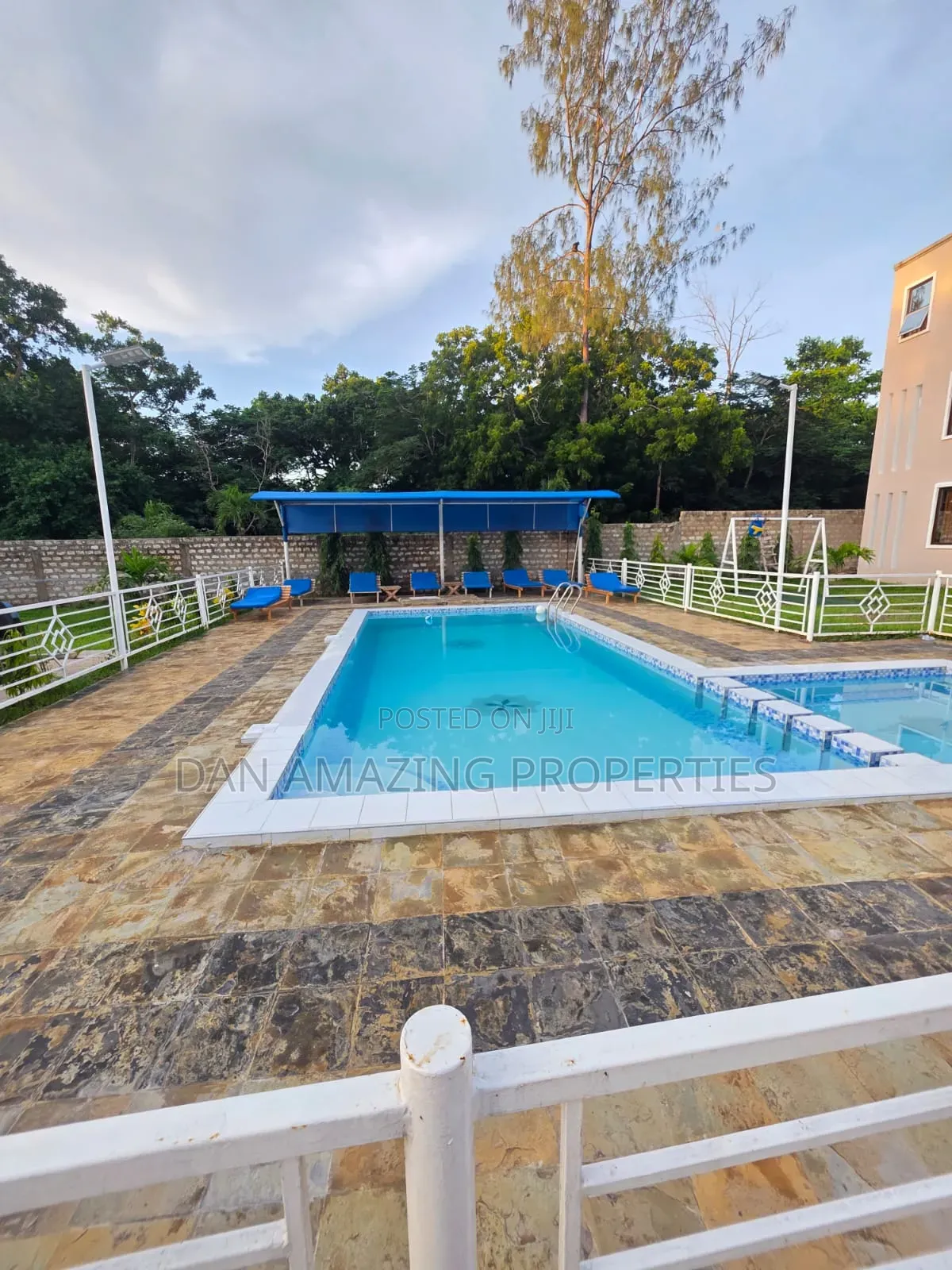 Furnished 4bdrm Villa in Diani 2Nd Row for sale in Diani