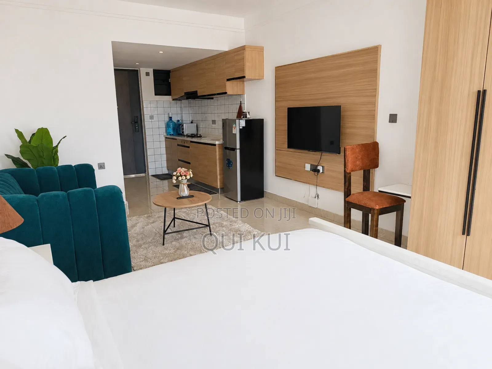 Studio Airbnb Apartment in Ruaka-Pool + Gym in Ruaka