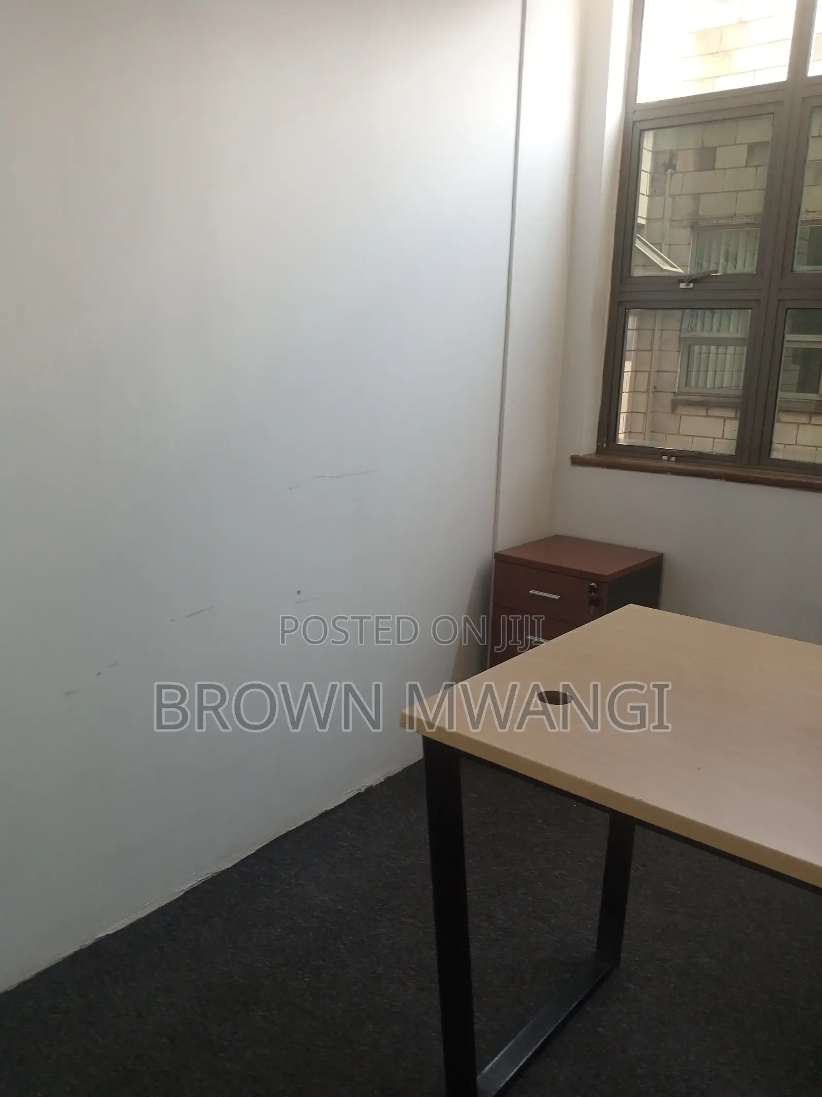 Office in Westlands in Spring Valley