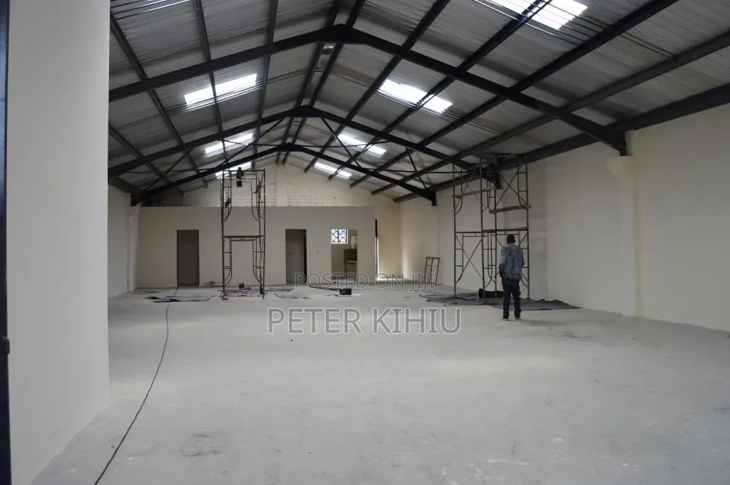 Godown to Let 5600sqft in Baba Dogo in Baba Dogo