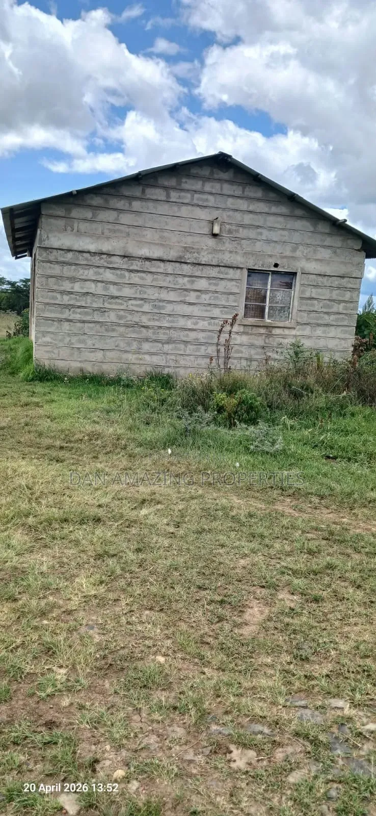 4 Bedrooms Farm House on 85 Acres With 2 Borehole Ndarangwa for Sale in Central Ndaragwa