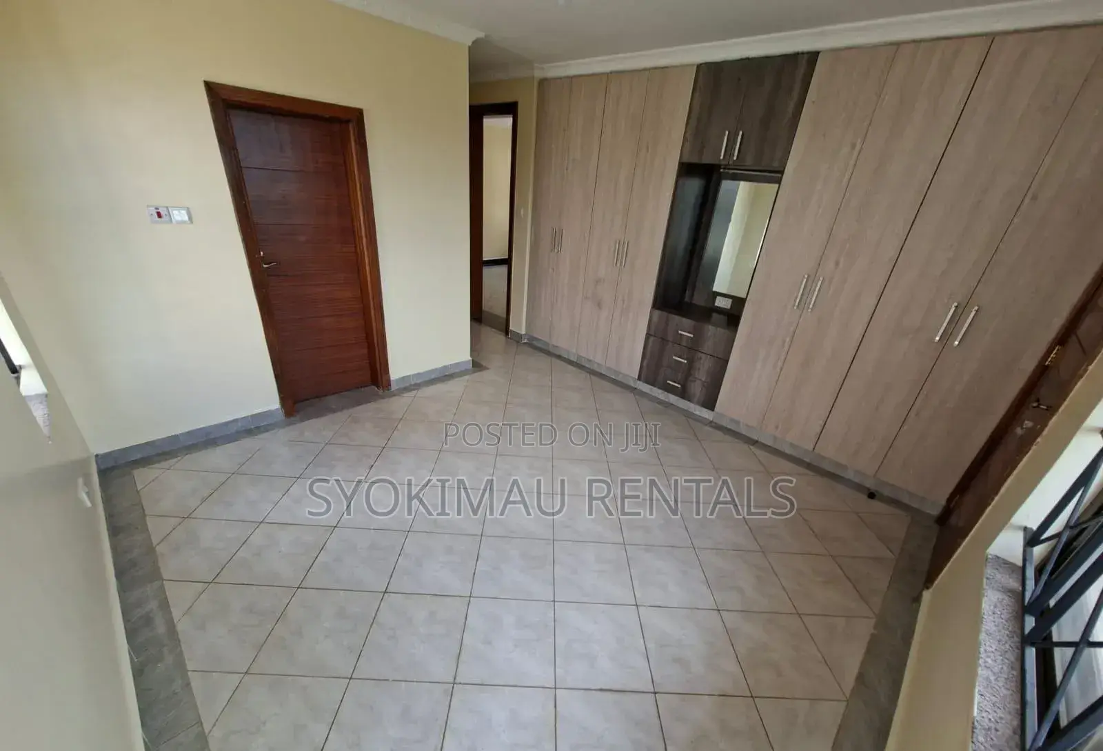 5bdrm House in Gateway Mall Area for rent in Gateway Mall Area
