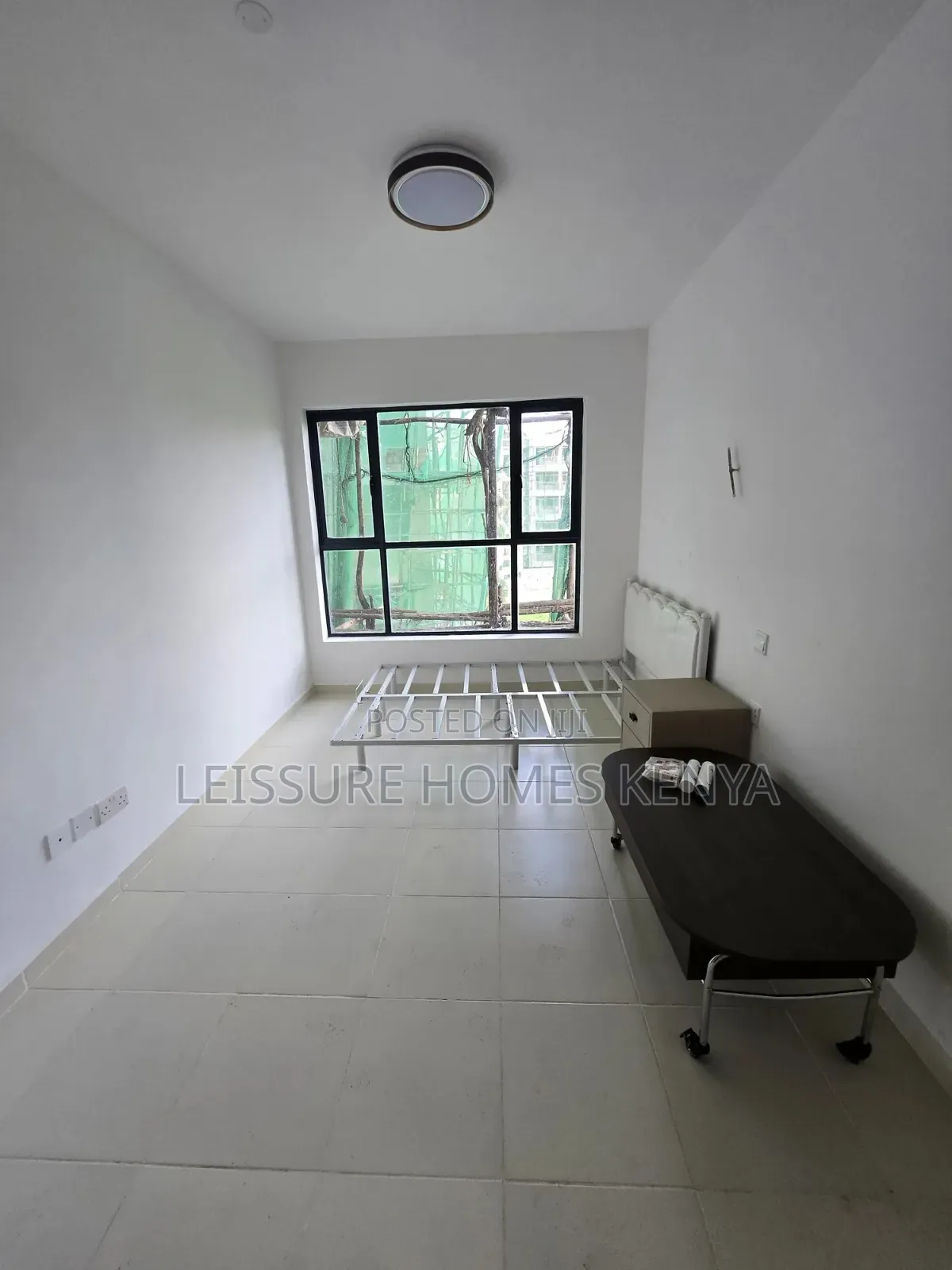 Studio Apartment in Thome for sale in Thome