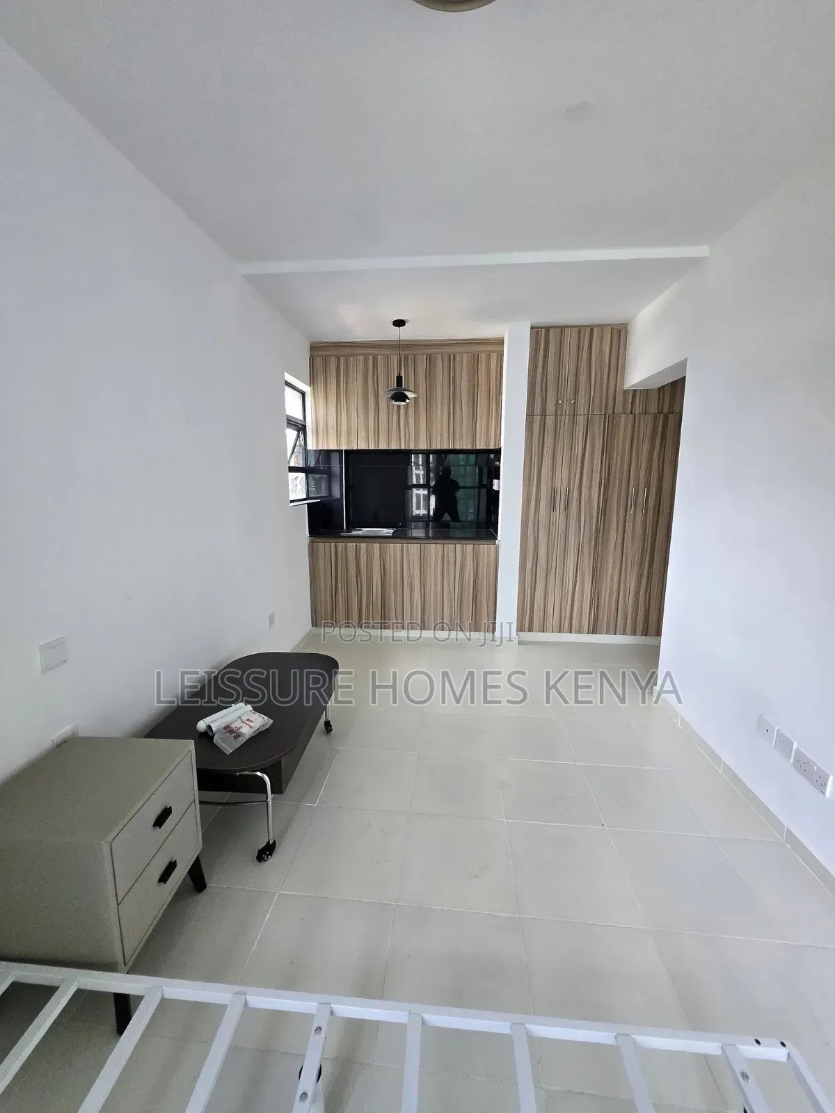 Studio Apartment in Thome for sale in Thome