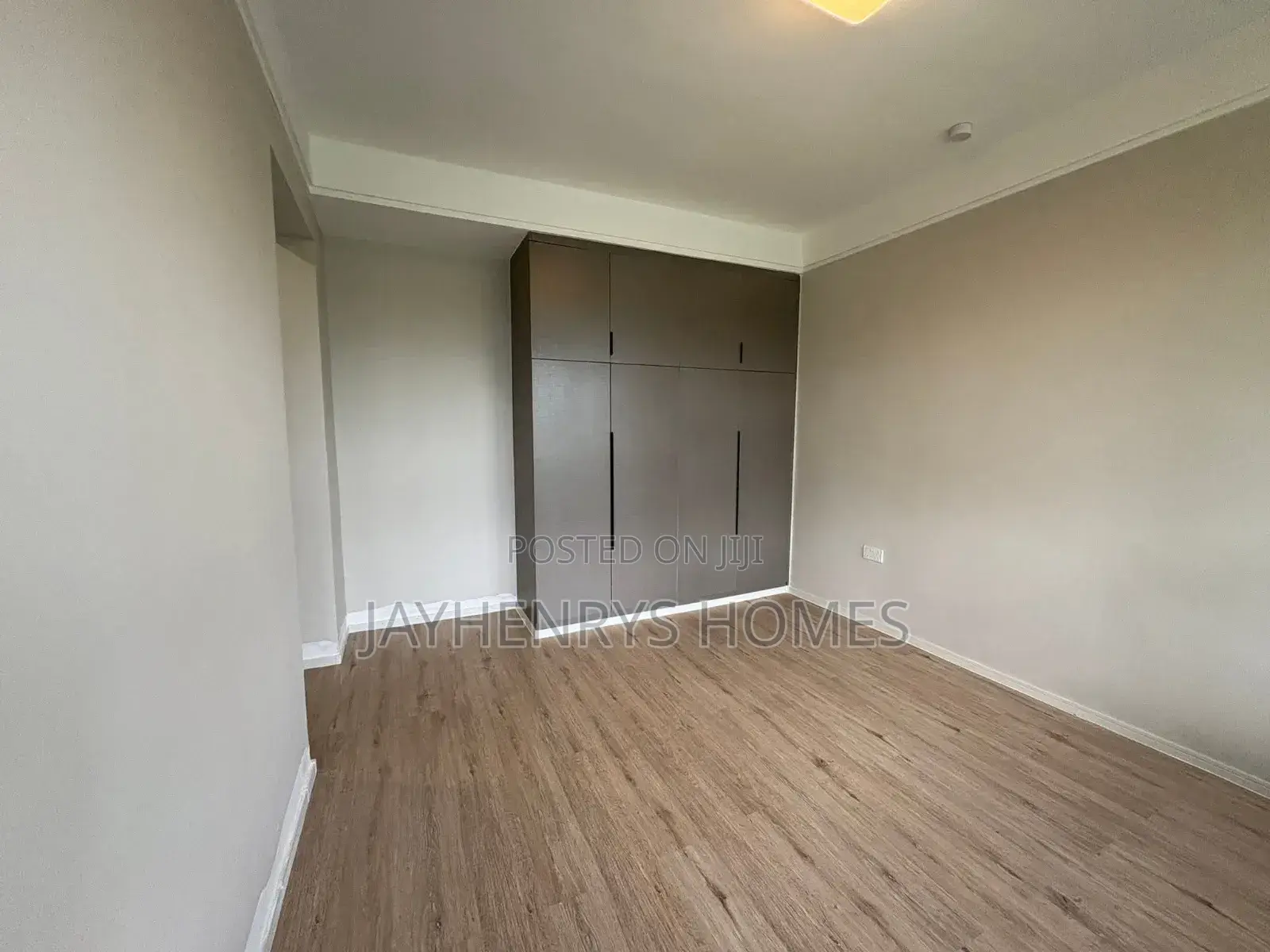 2bdrm Apartment in Ridgeways for sale in Ridgeways