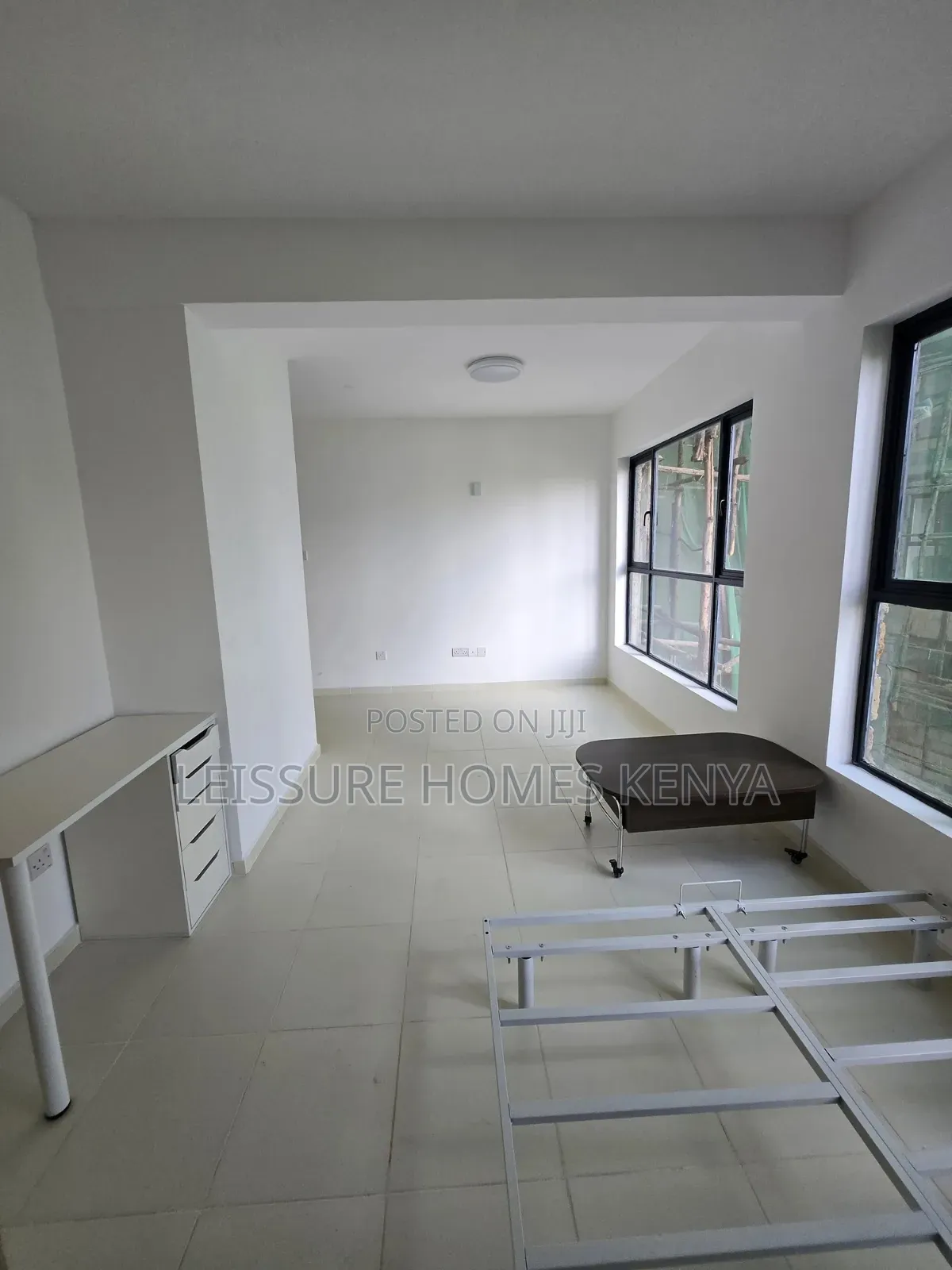 Studio Apartment in Thome for sale in Thome