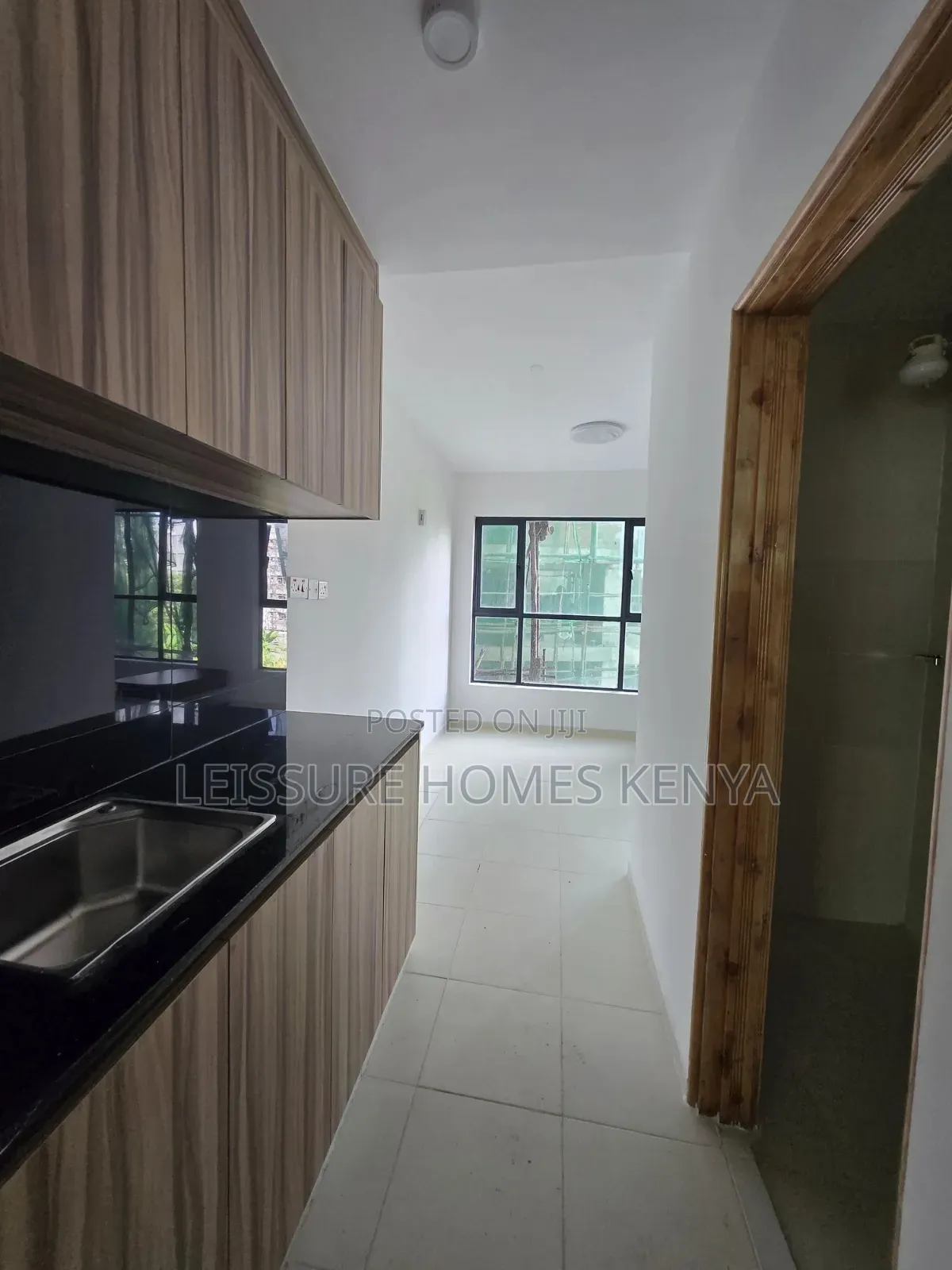 Studio Apartment in Thome for sale in Thome