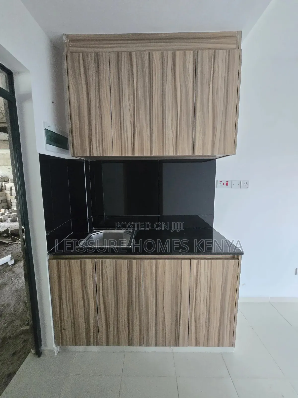 Studio Apartment in Thome for sale in Thome