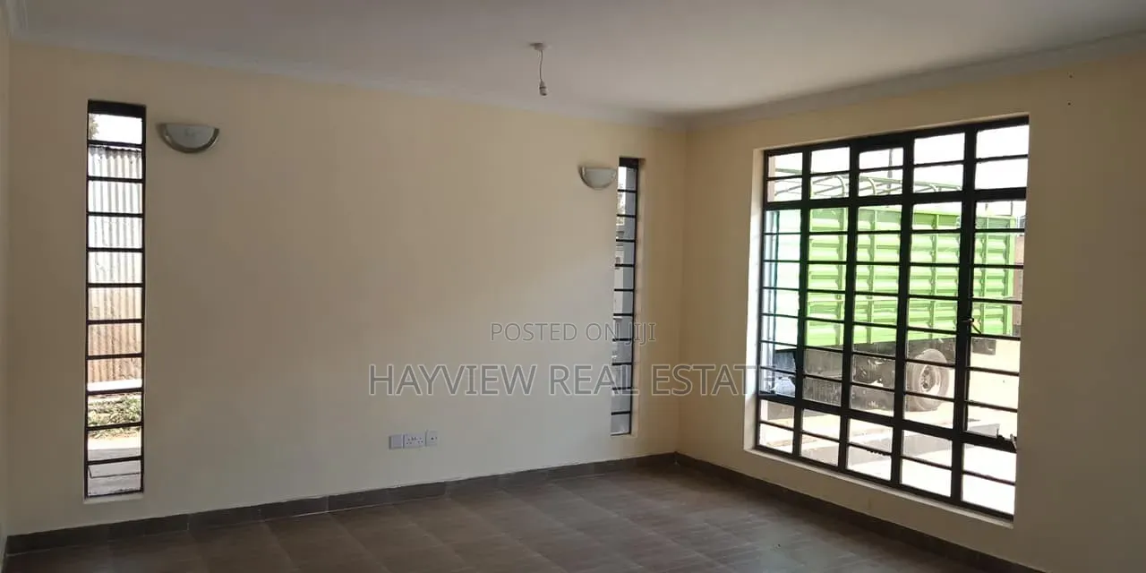 4bdrm Townhouse/Terrace in Thogoto for sale in Thogoto