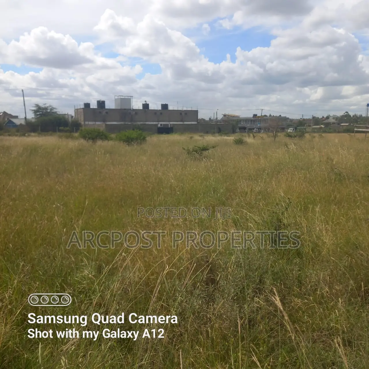 Prime 1/8 Acre Commercial Plots for Sale in Katani, Touching Tarmac in Katani