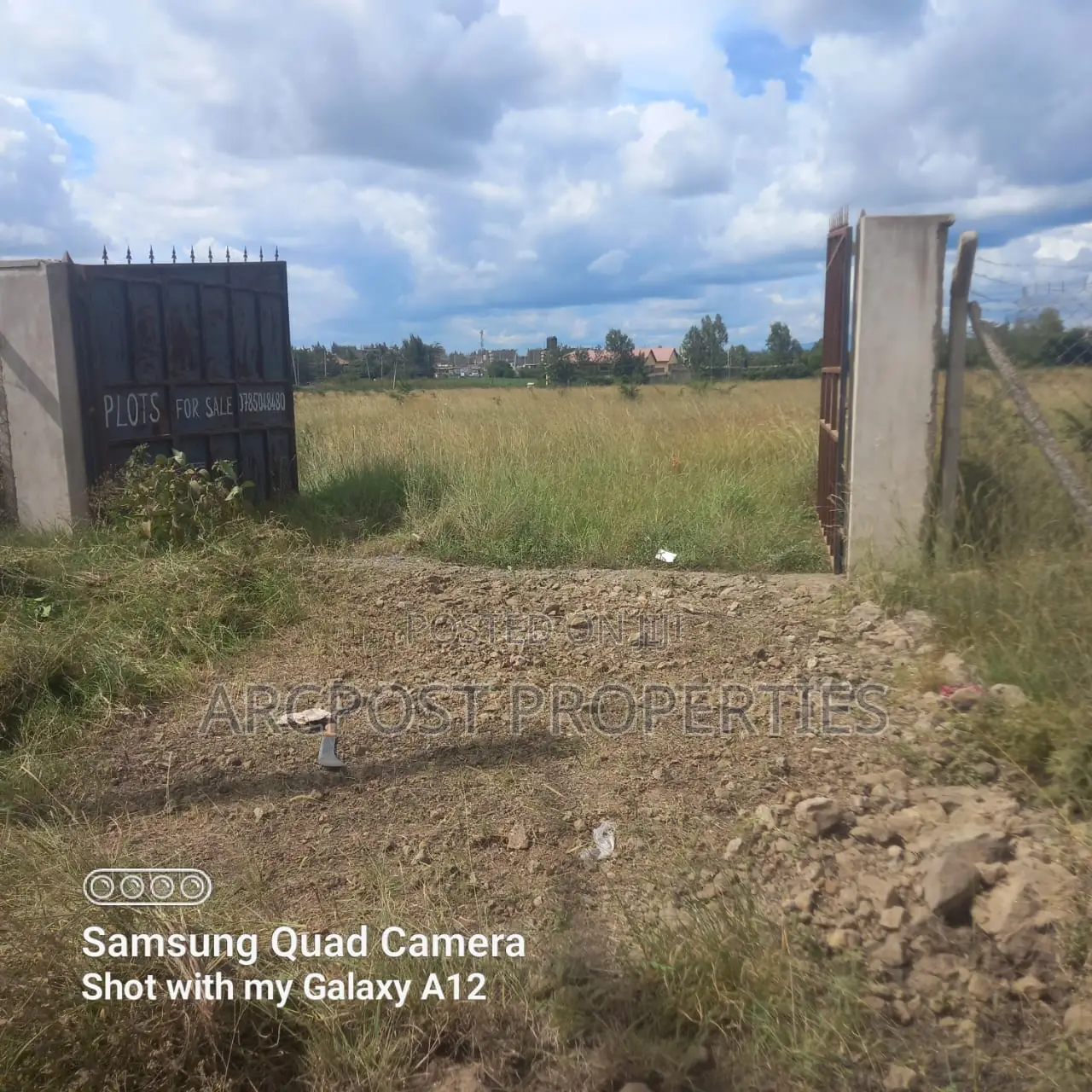Prime 1/8 Acre Commercial Plots for Sale in Katani, Touching Tarmac in Katani