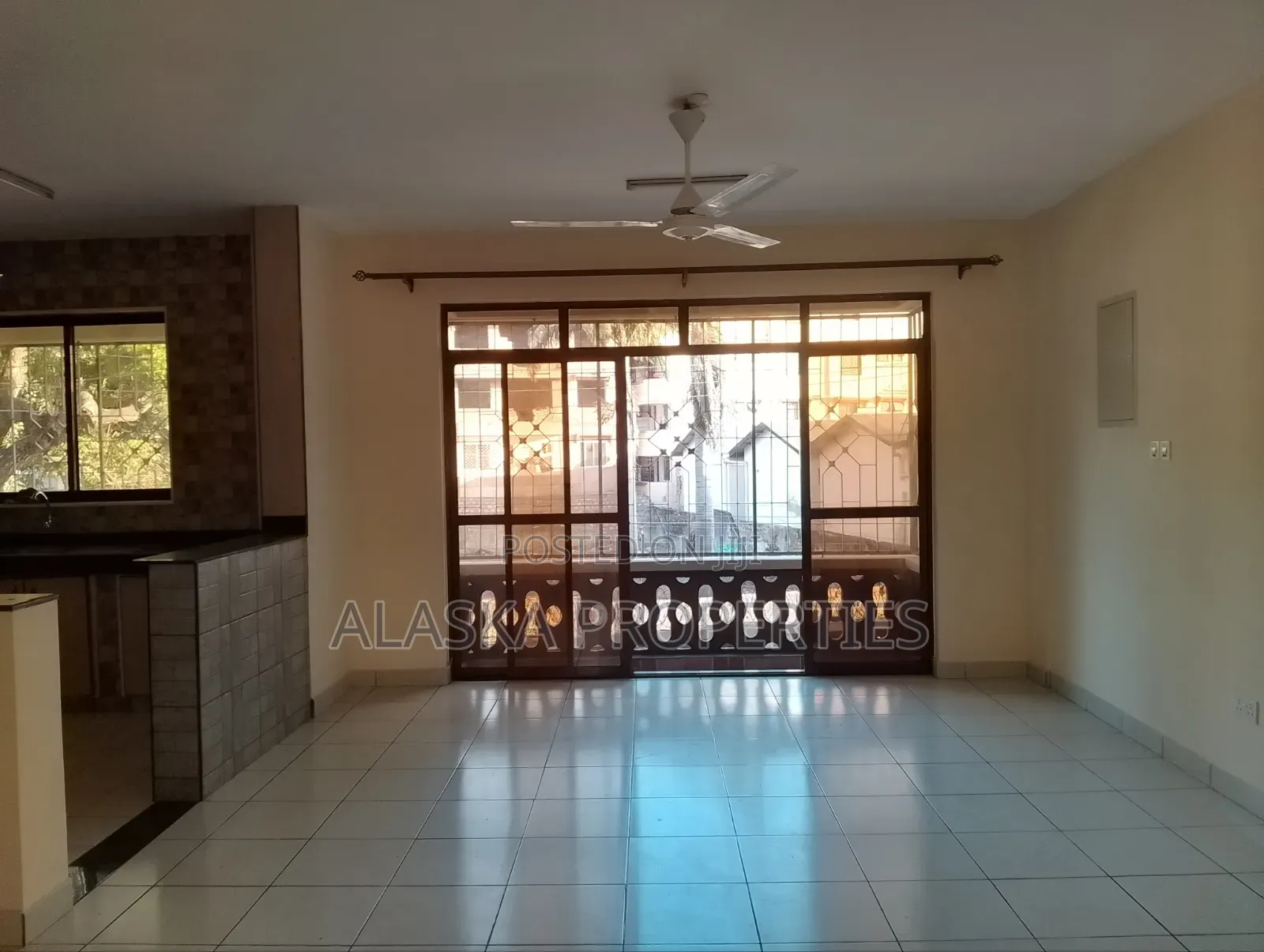 3bdrm Apartment in Nyali Cinemax for rent in Nyali Mkomani